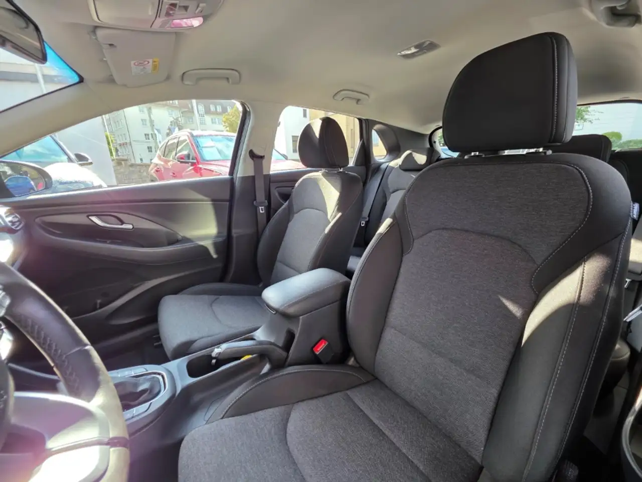 Hyundai i30 1.5 T-GDI 7-DCT Trend / Winterräder / Navi / Smart, миниатюра 11