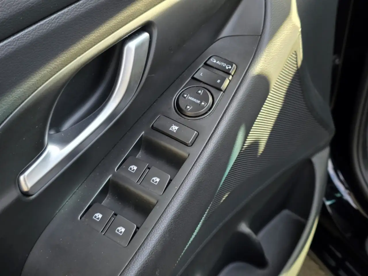 Hyundai i30 1.5 T-GDI 7-DCT Trend / Winterräder / Navi / Smart, миниатюра 25