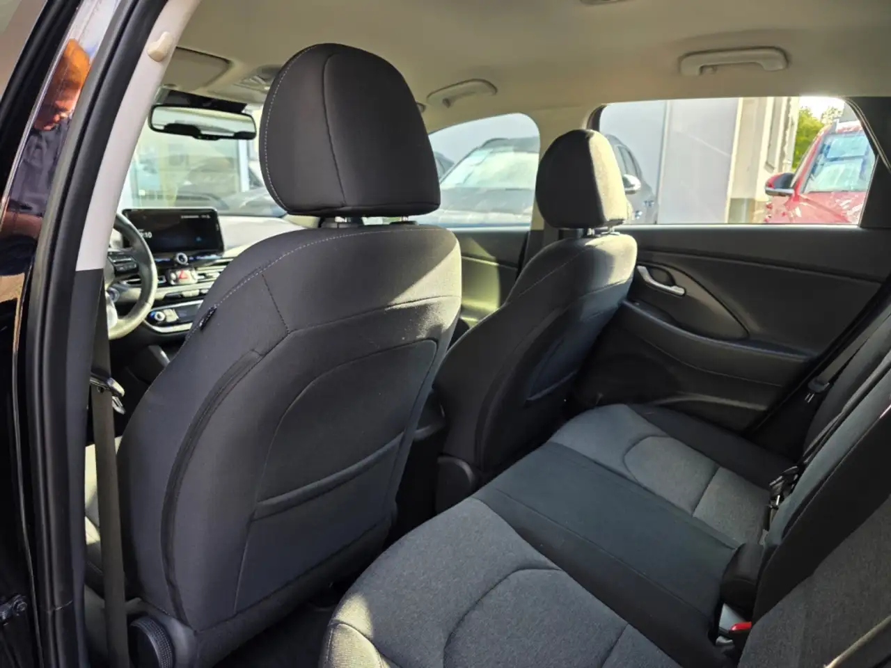 Hyundai i30 1.5 T-GDI 7-DCT Trend / Winterräder / Navi / Smart, миниатюра 15