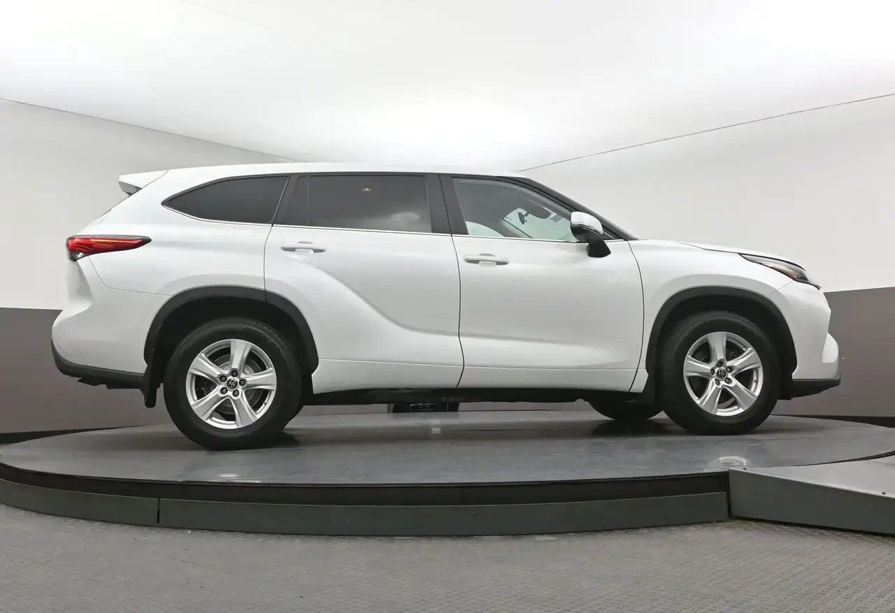 Toyota Highlander снимка Toyota Highlander
