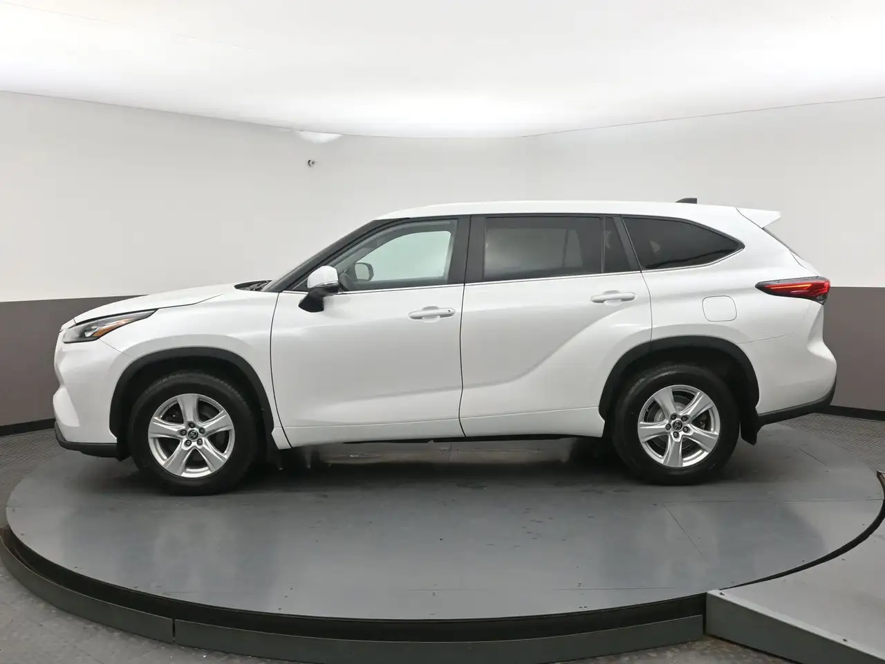 Toyota Highlander снимка Toyota Highlander