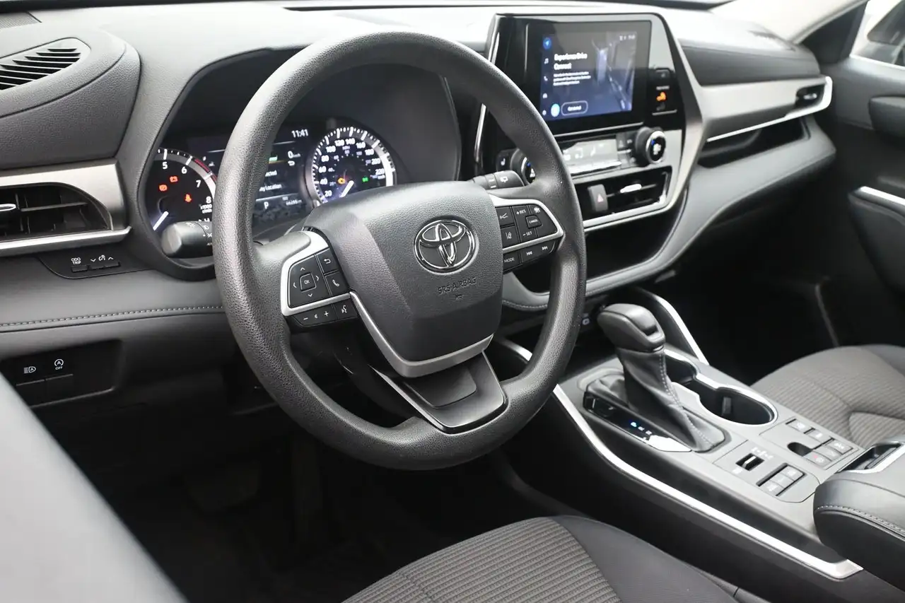 Toyota Highlander снимка Toyota Highlander