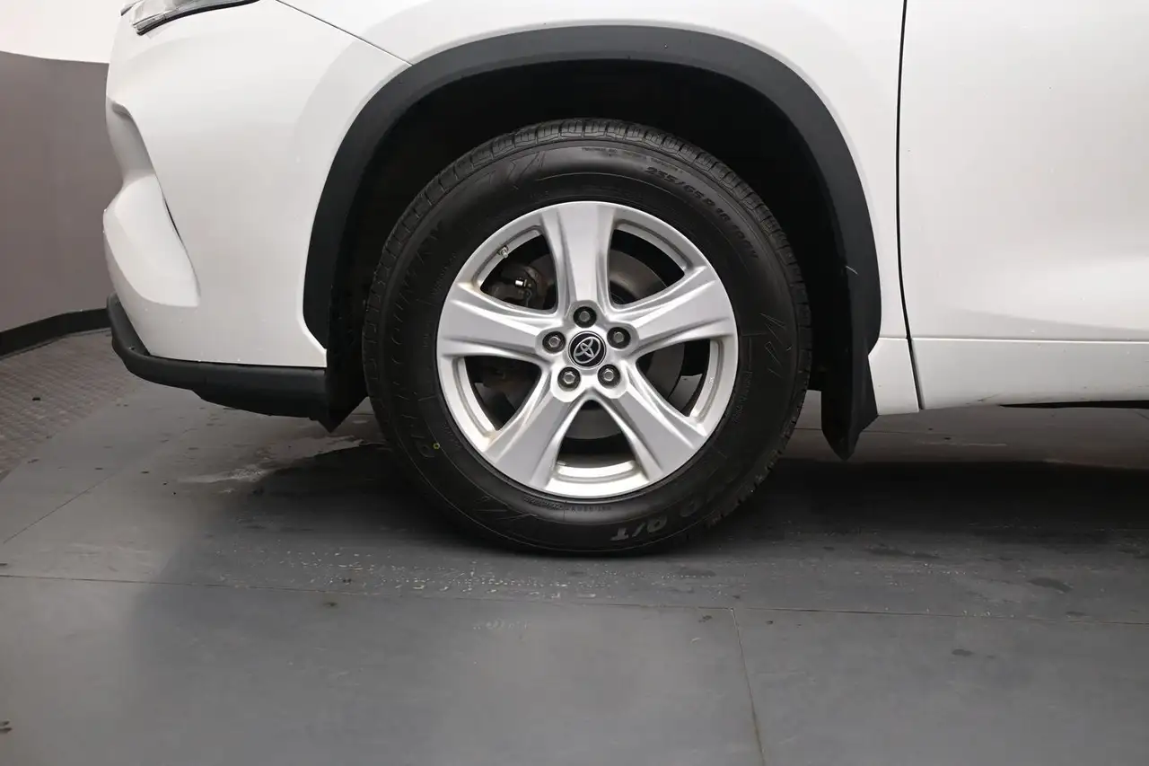Toyota Highlander снимка Toyota Highlander