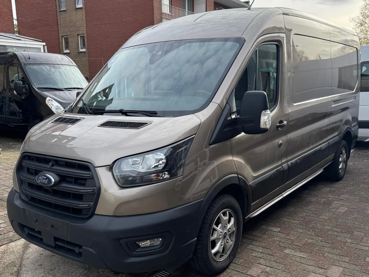 Ford Transit 2.0 TDCi L3H2 Limited Beige - 1