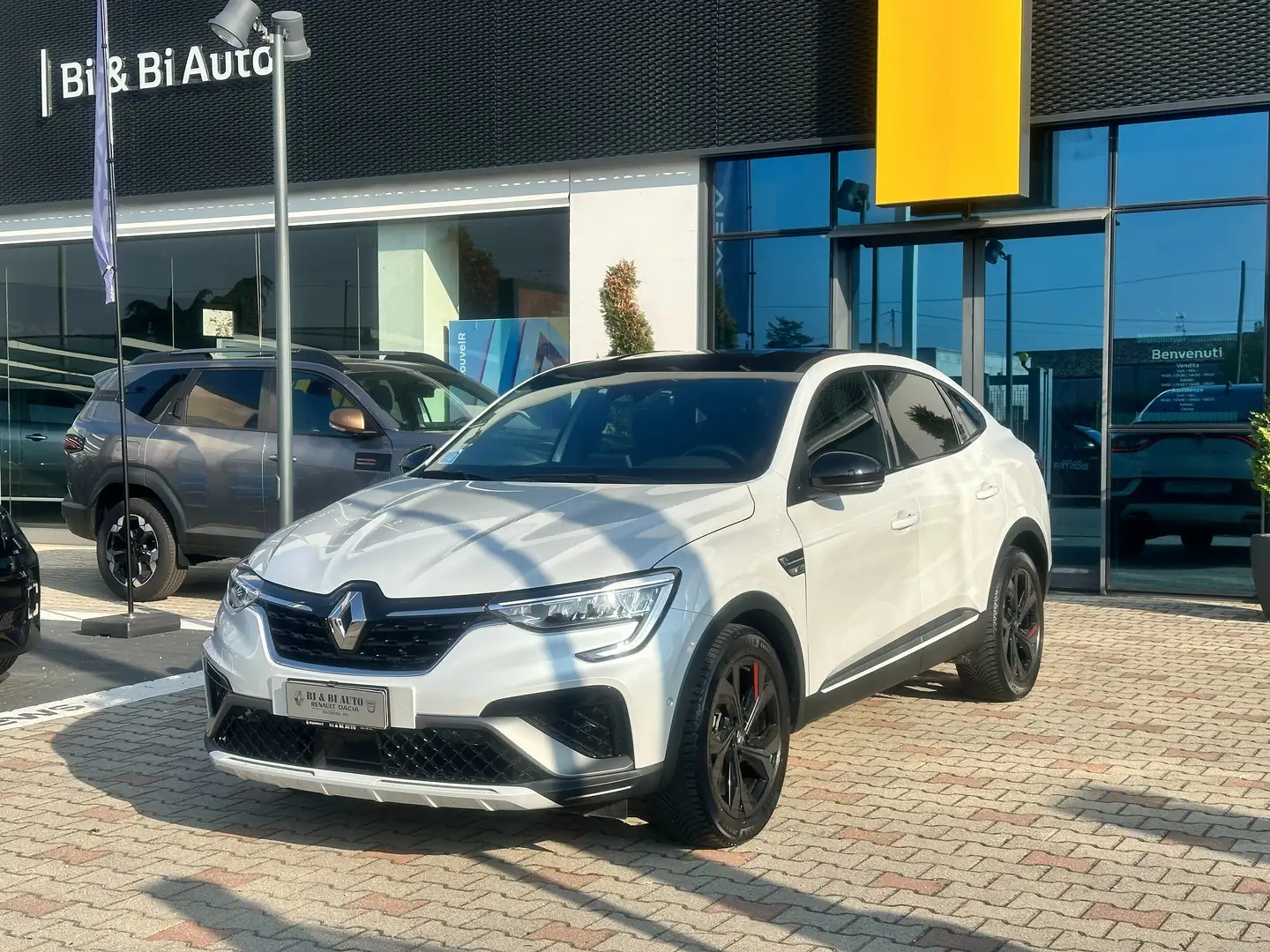 Renault Arkana Arkana 2022 1.6 E-Tech full hybrid R.S. Line 145cv Bianco - 1