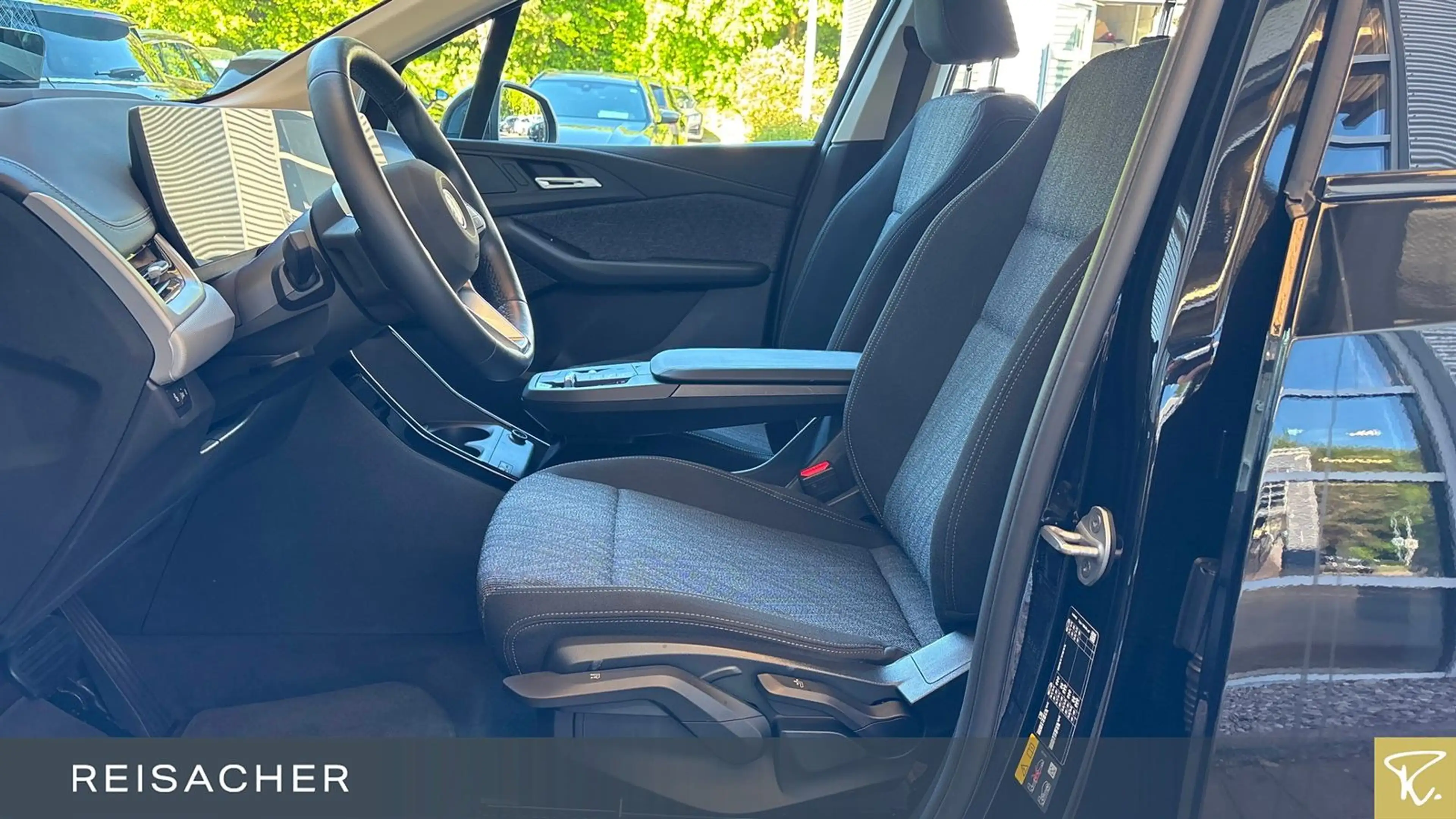 BMW 230 e A xDrive Active Tourer AHK,DA+,Autom — photo 4