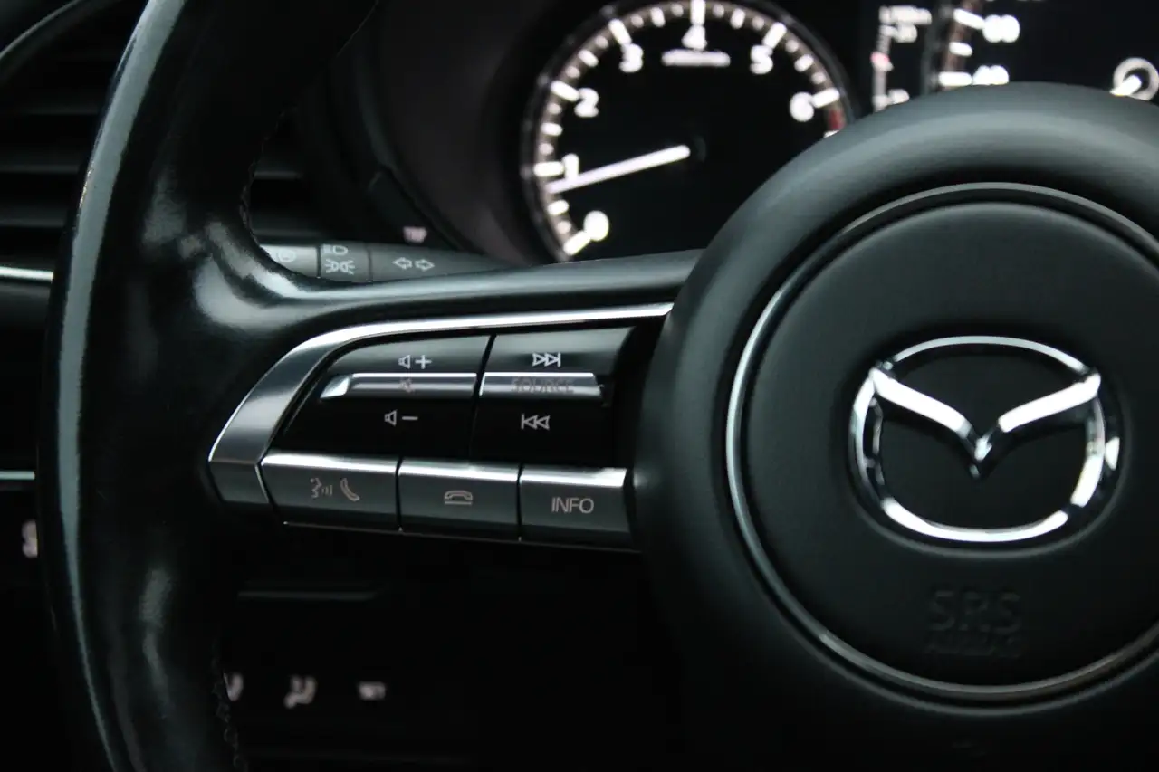 Mazda 3 снимка Mazda 3