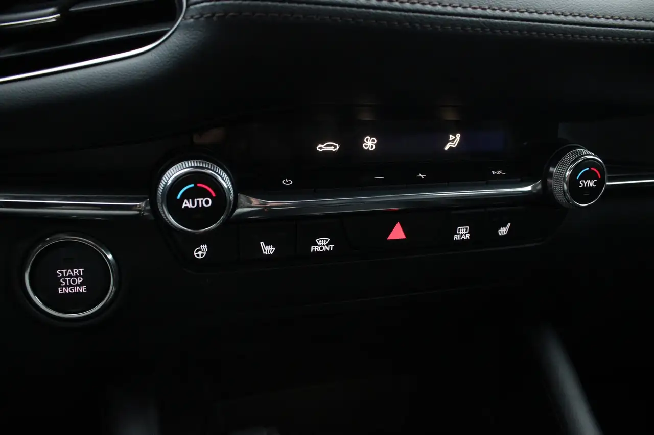 Mazda 3 снимка Mazda 3