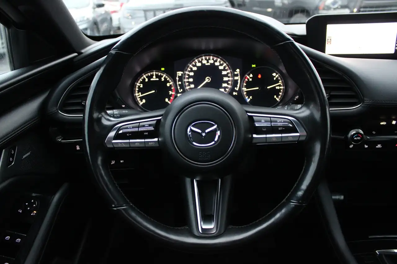 Mazda 3 снимка Mazda 3