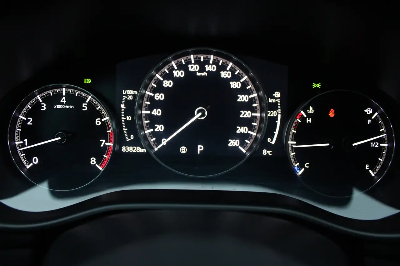 Mazda 3 снимка Mazda 3