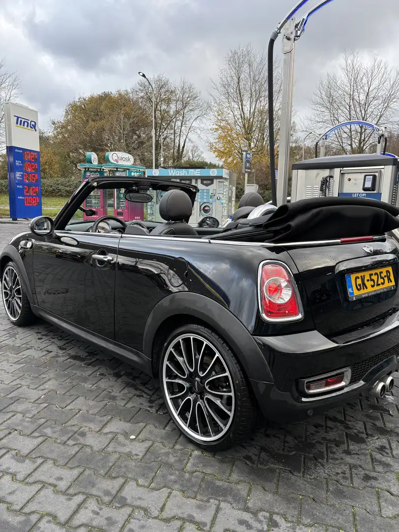 MINI Cooper S Cabrio 1.6 230PK 2015 JCW-pakket Zwart Zwart - 2