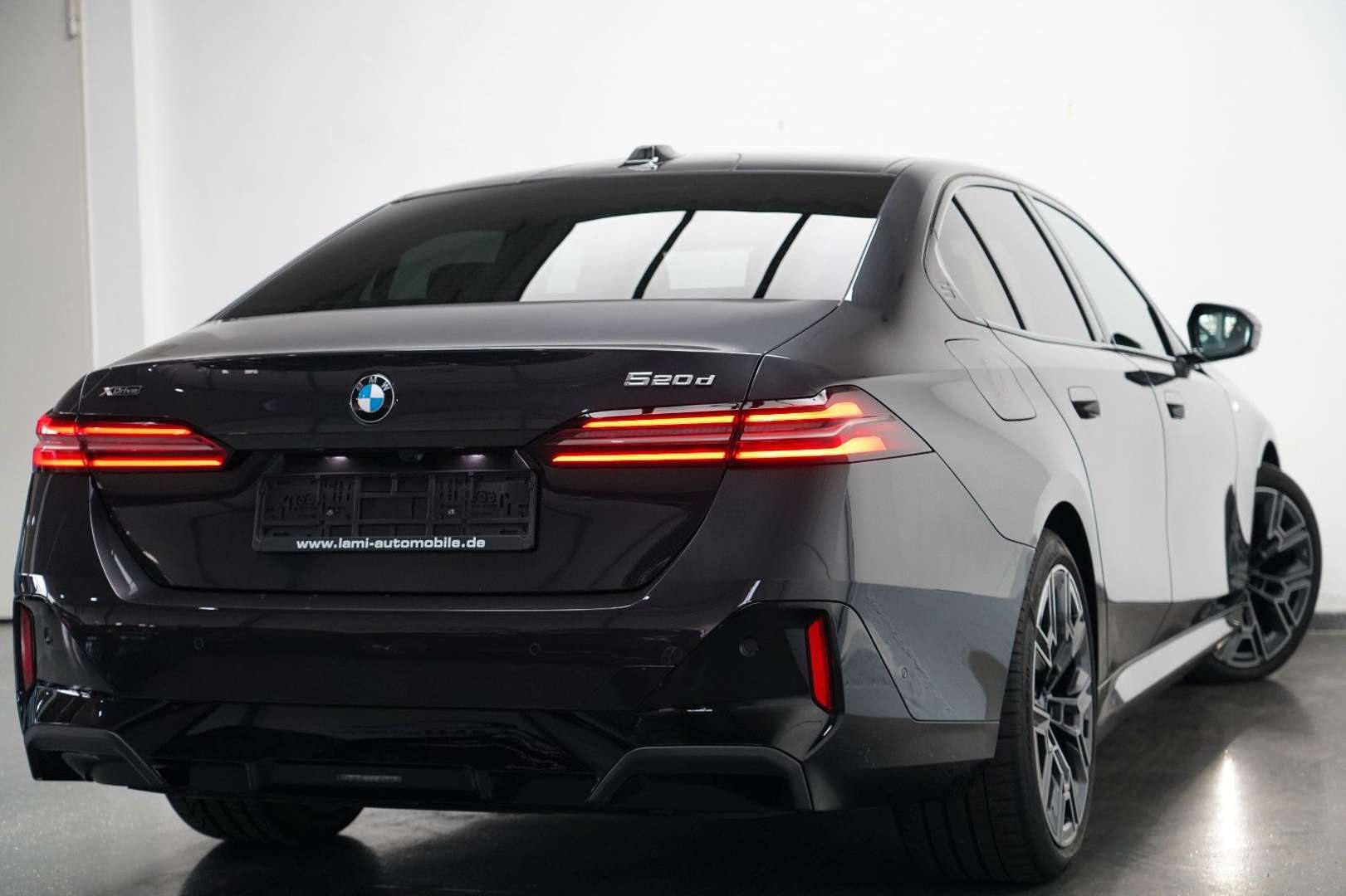 BMW Série 5 M Sport 520d XDrive -  - Joinsteer - #3