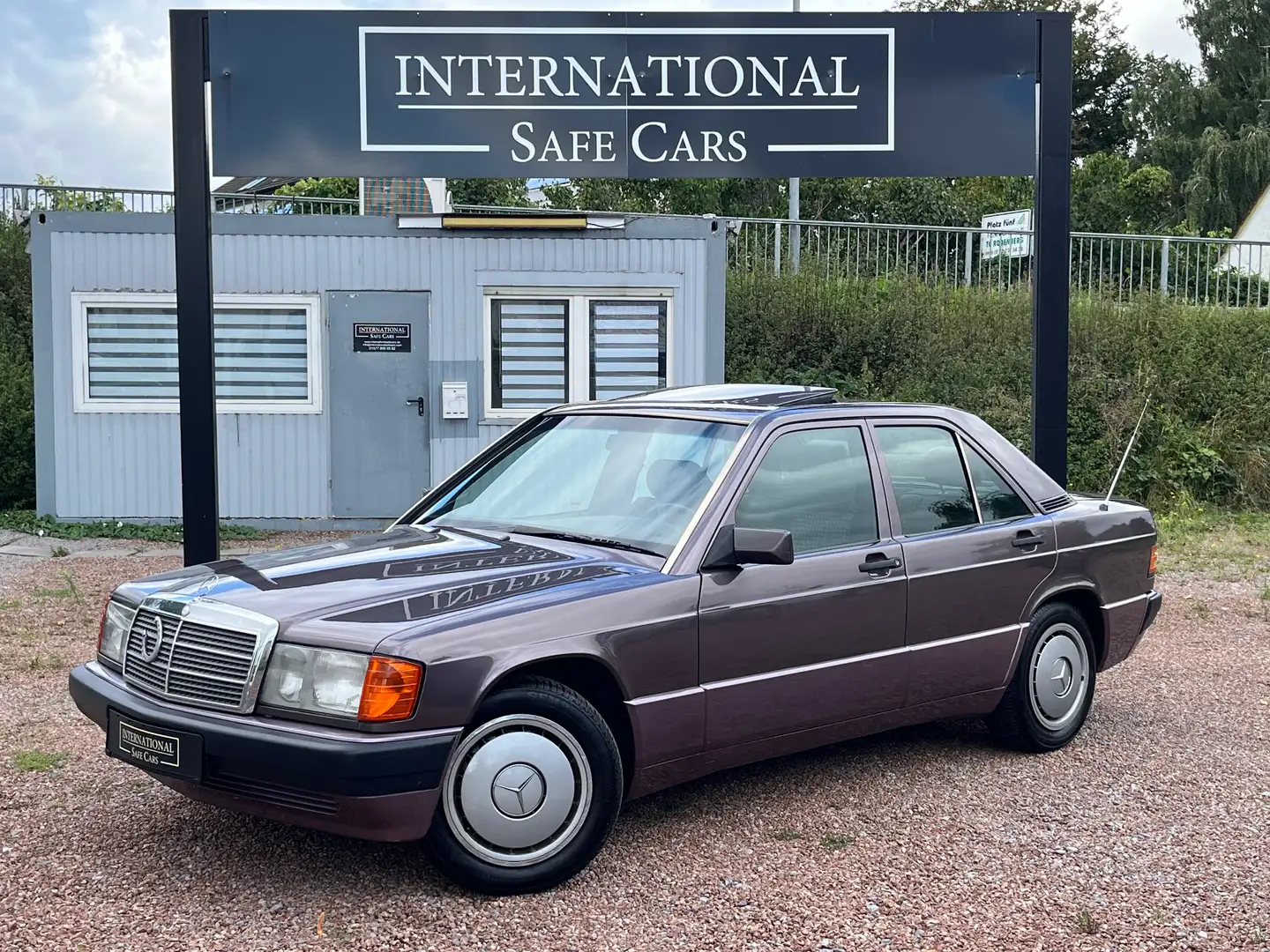 Mercedes-Benz 190 D / H-Zulassung / Klima / Schiebedach / AHK / TÜV Braun - 1