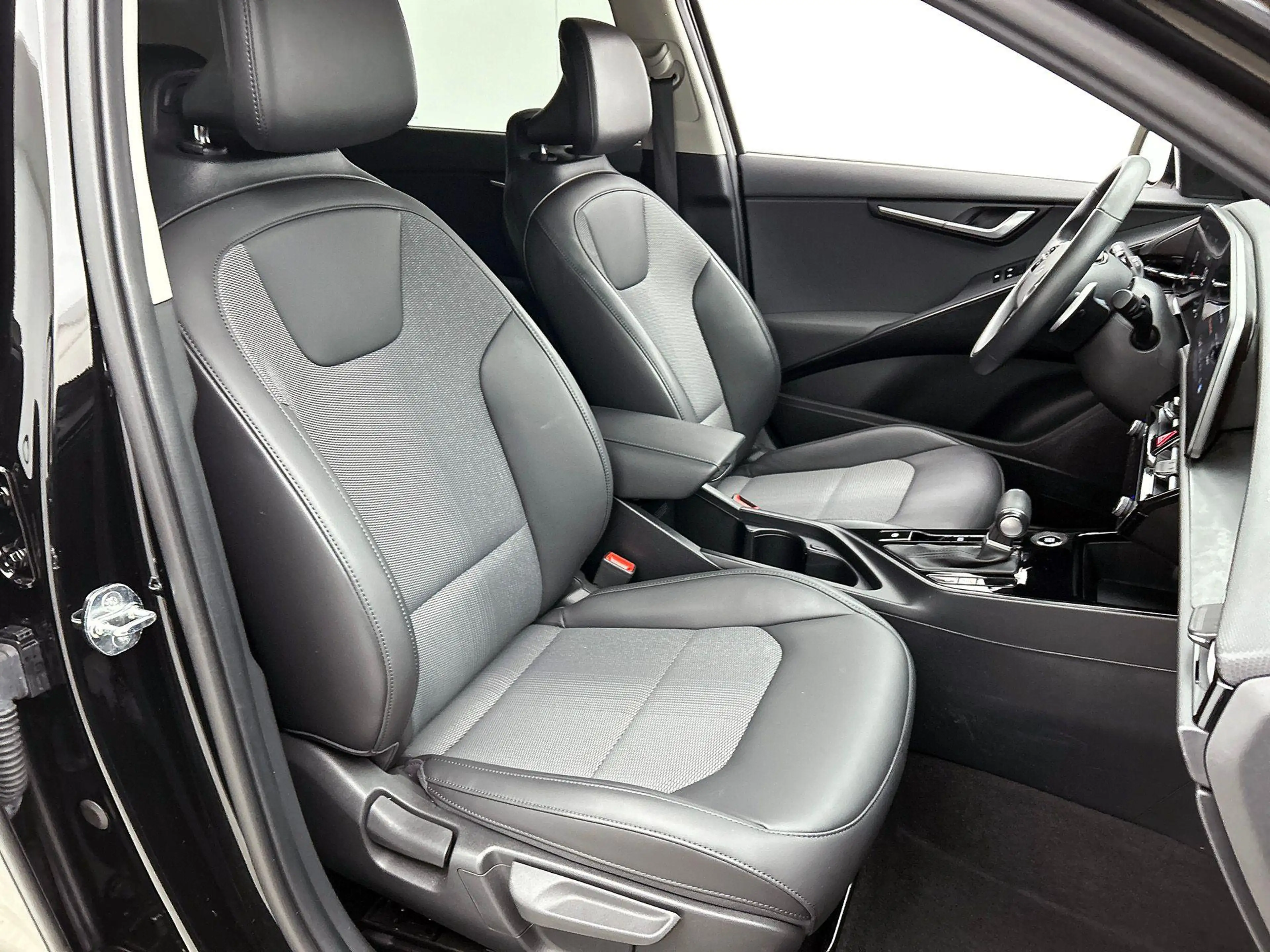 Kia Niro 1.6 GDi Hybrid DynamicLine CAMERA | NAVI & CARPLAY — photo 44
