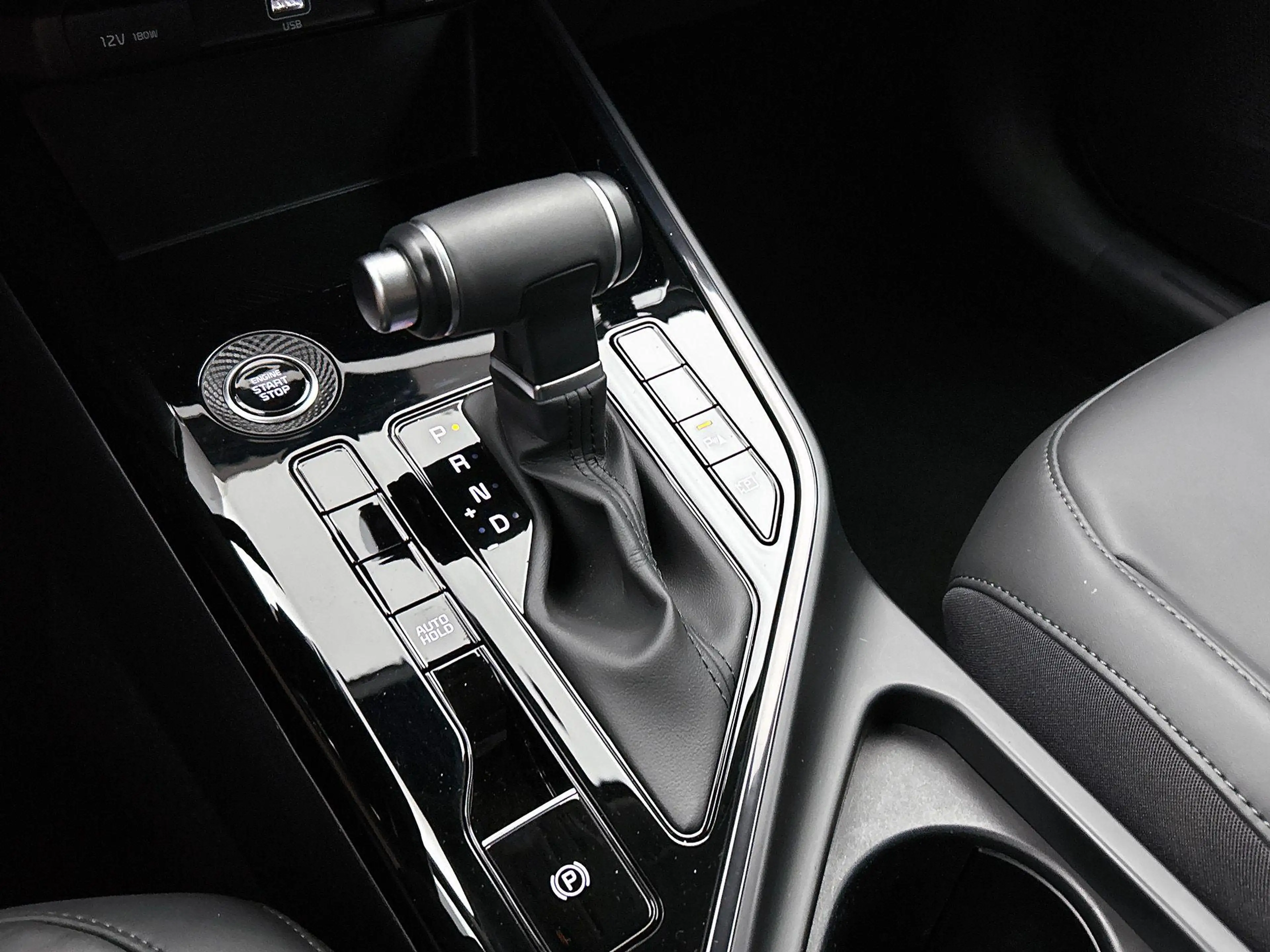 Kia Niro 1.6 GDi Hybrid DynamicLine CAMERA | NAVI & CARPLAY — photo 37