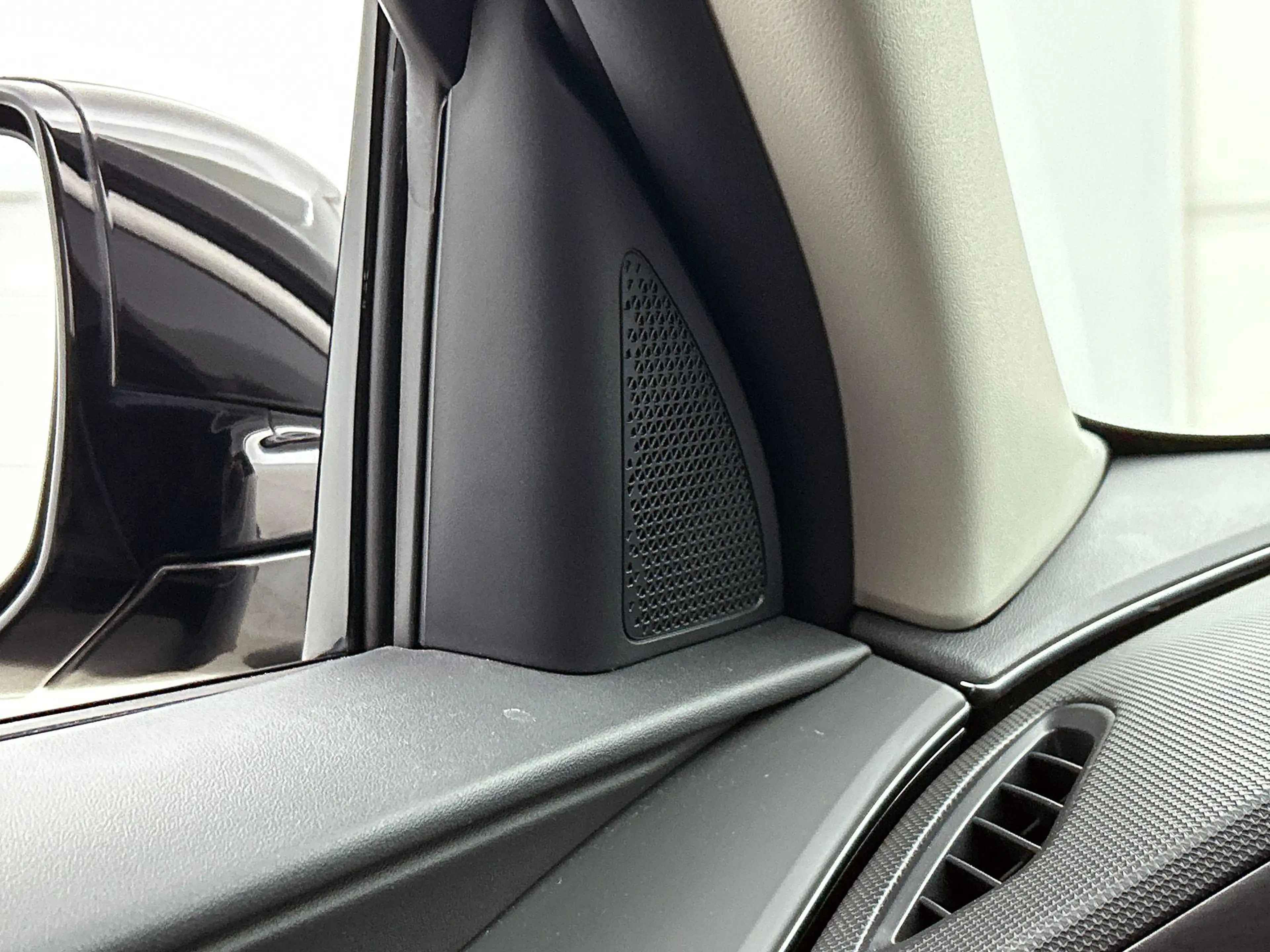 Kia Niro 1.6 GDi Hybrid DynamicLine CAMERA | NAVI & CARPLAY — photo 21