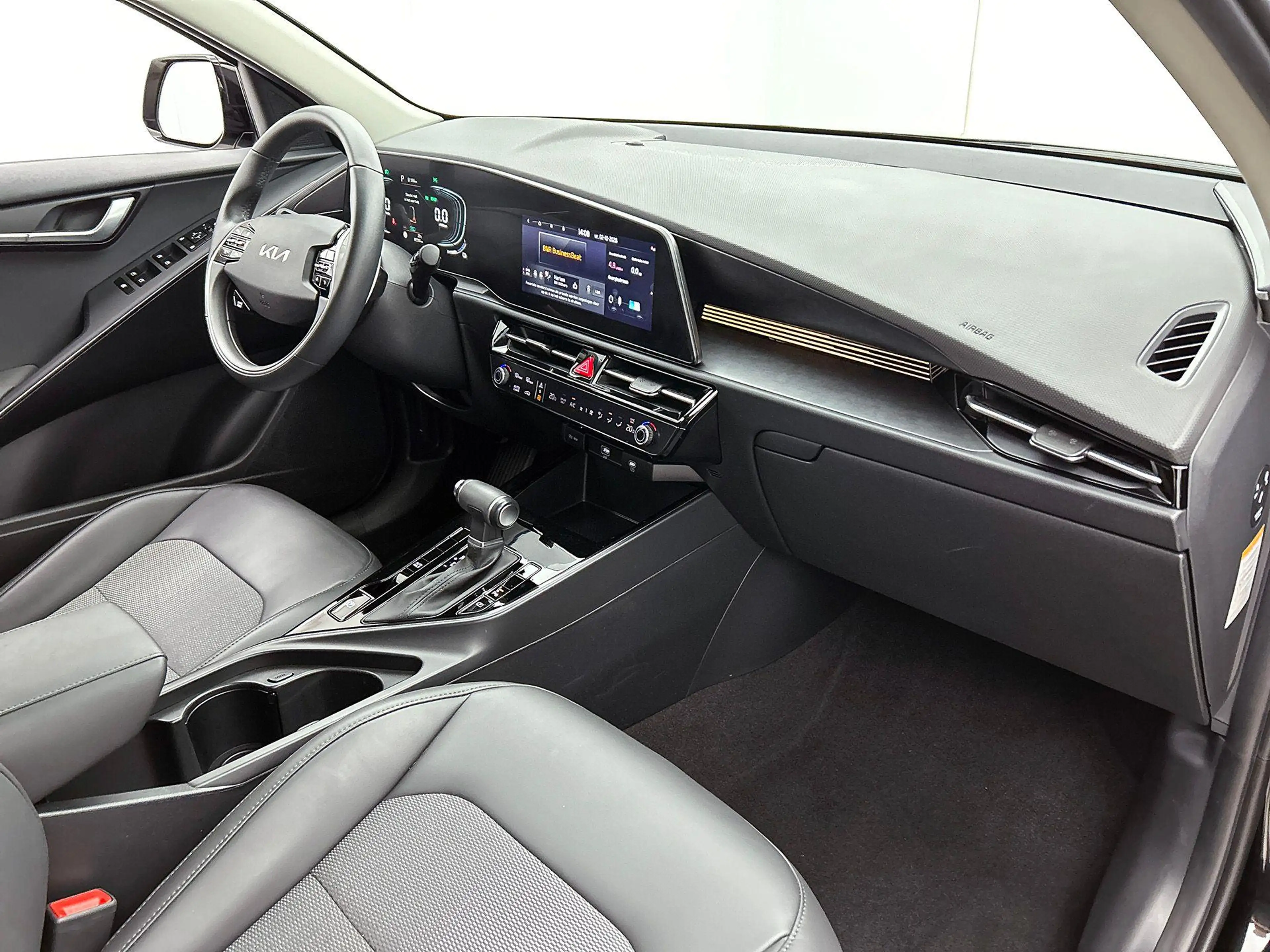 Kia Niro 1.6 GDi Hybrid DynamicLine CAMERA | NAVI & CARPLAY — photo 26