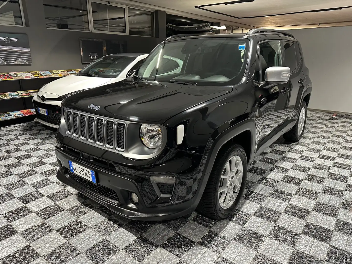 Jeep Renegade 1.3 t4 phev Limited 4xe at6 Schwarz - 1
