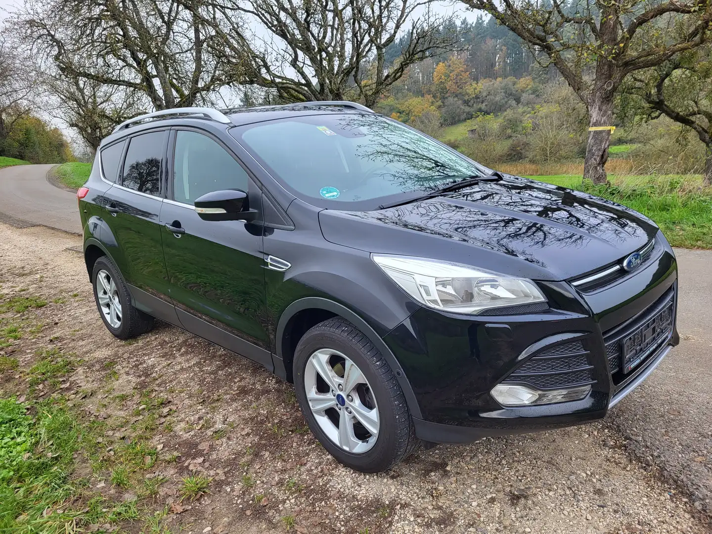 Ford Kuga Sync Edition Schwarz - 1