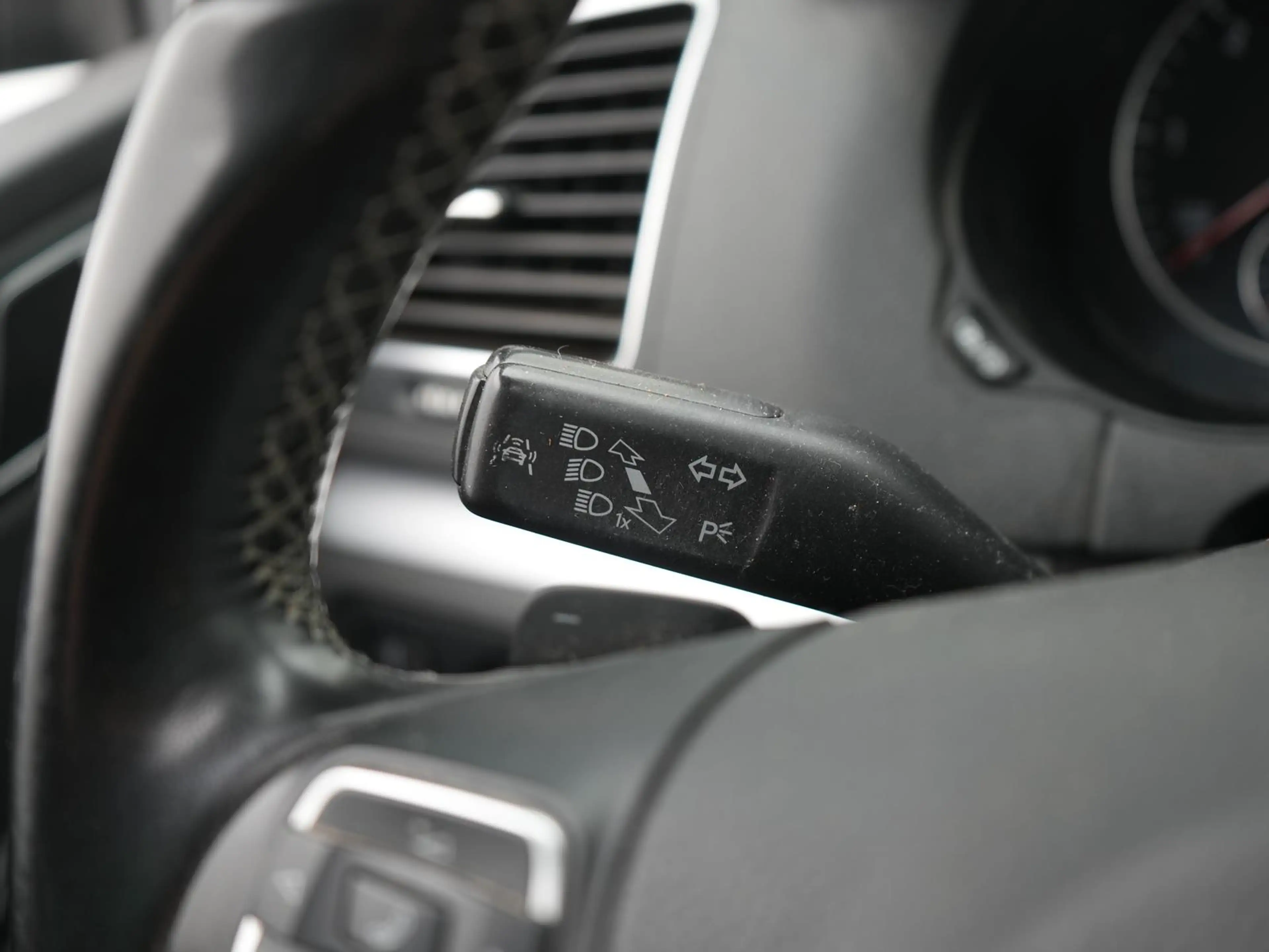 Volkswagen Sharan Highline,7P,MEMO,AHK,PANO,BIXENO,DYNAUDIO — photo 15