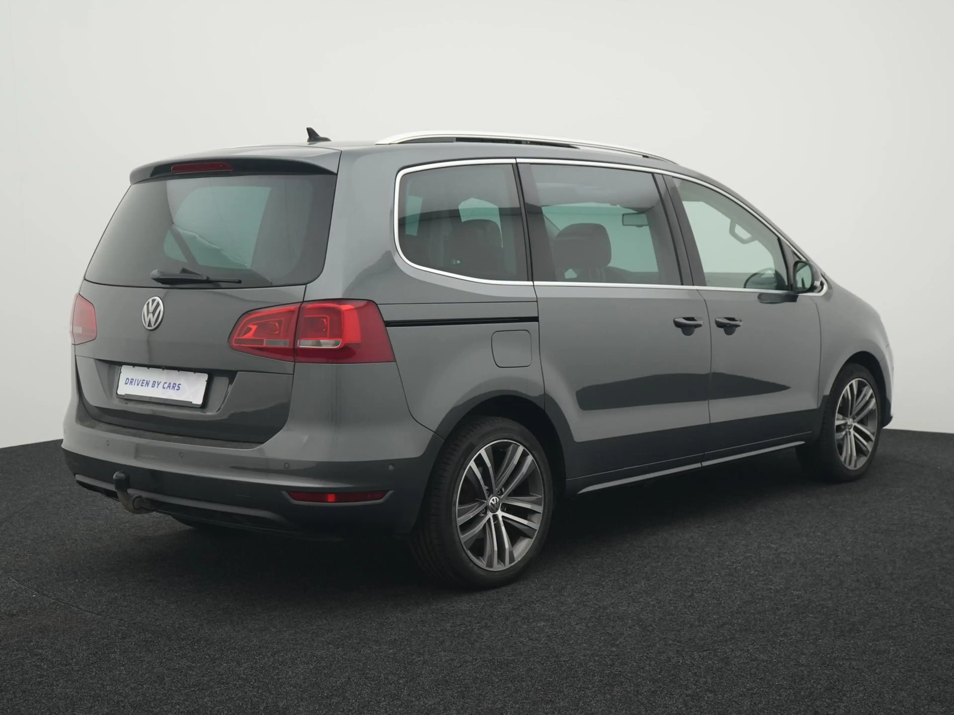 Volkswagen Sharan Highline,7P,MEMO,AHK,PANO,BIXENO,DYNAUDIO — photo 4
