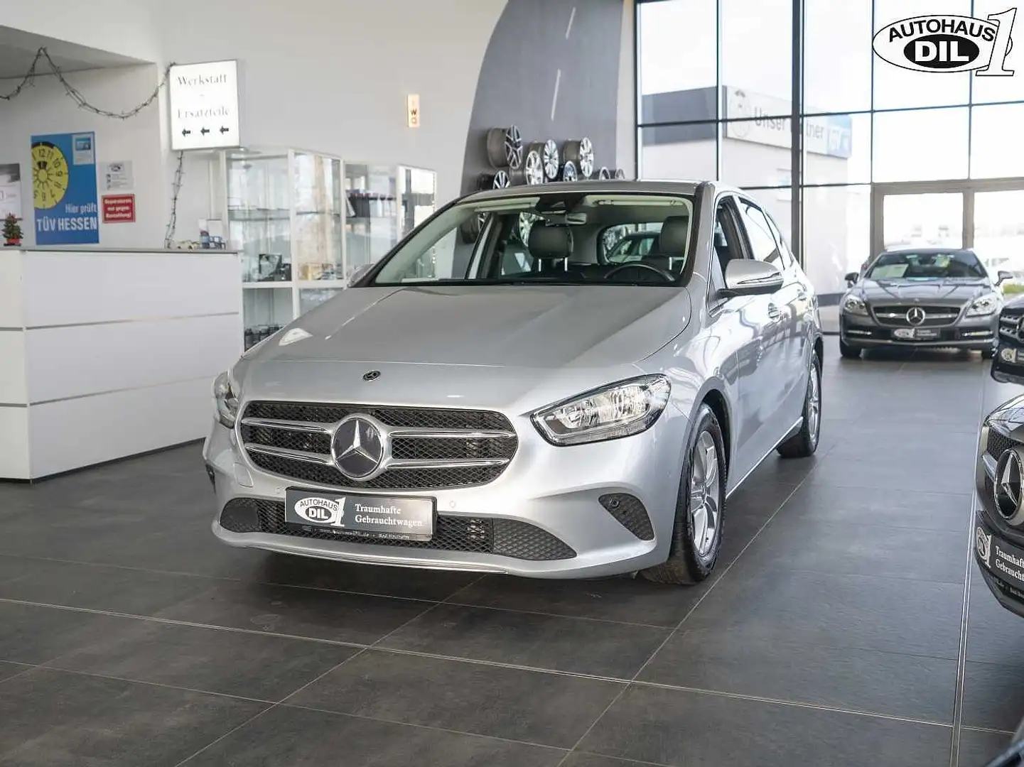 Mercedes-Benz B 180 d *R-KAMERA*TOTWINKEL*SPURHALTE.* Argent - 2