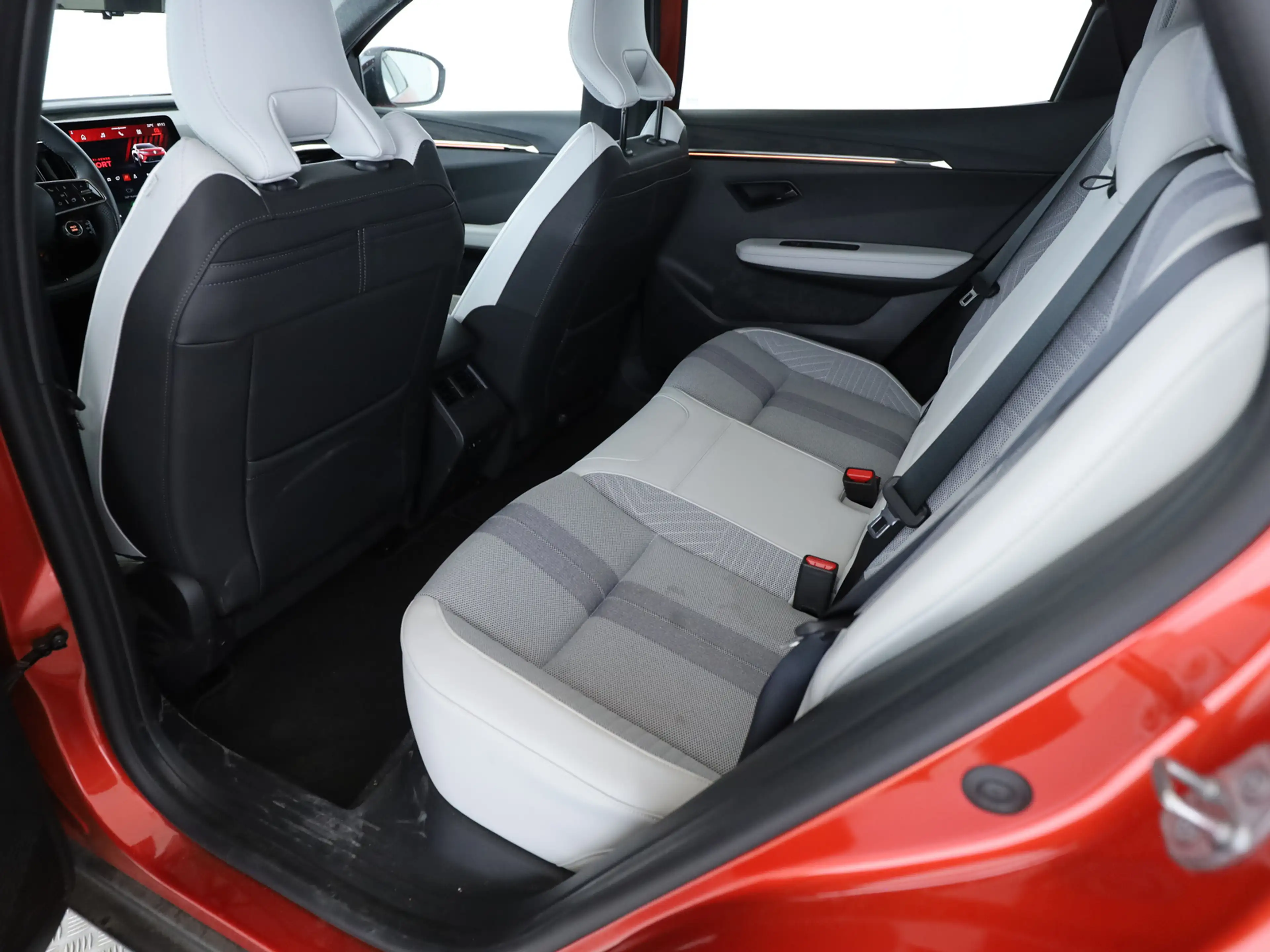 Renault Scenic 100% ele Iconic 220 Long Range SHZ — photo 12