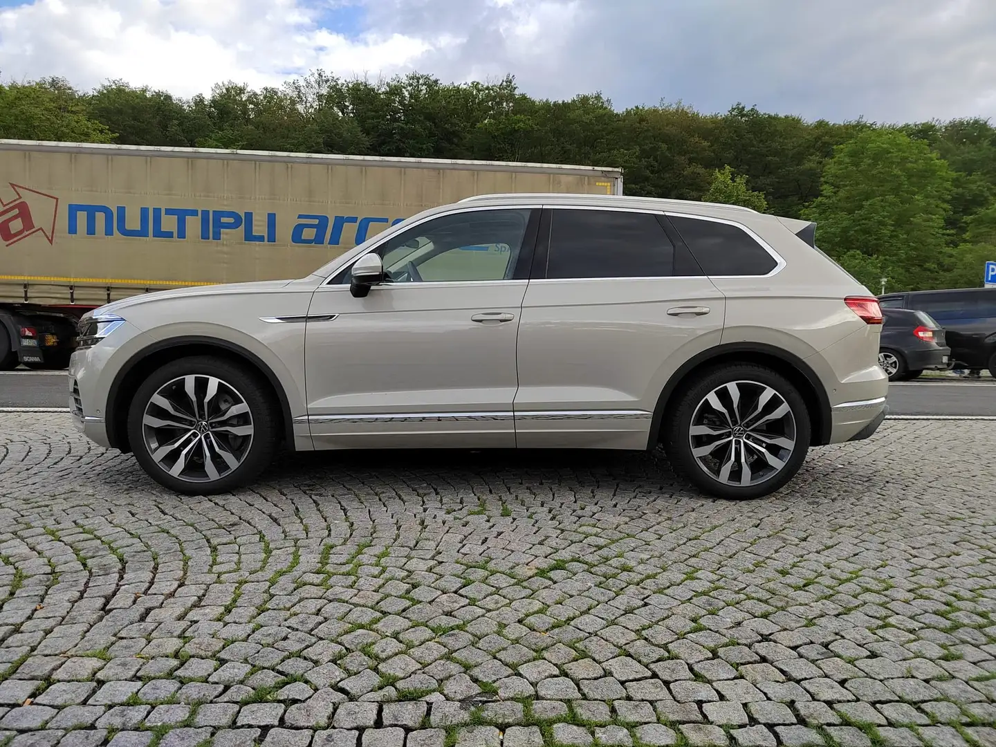 Volkswagen Touareg Touareg 3.0 V6 TSI OPF 4Motion Aut. Atmosphere Beżowy - 1