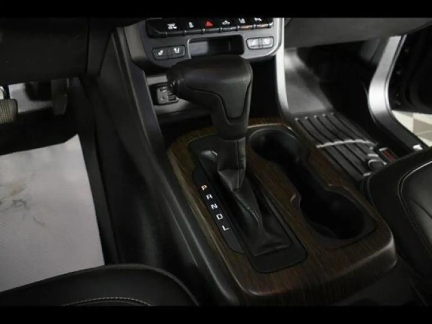 GMC Canyon 2.8L DURAMAX V4 4WD DENALI Fekete - 2