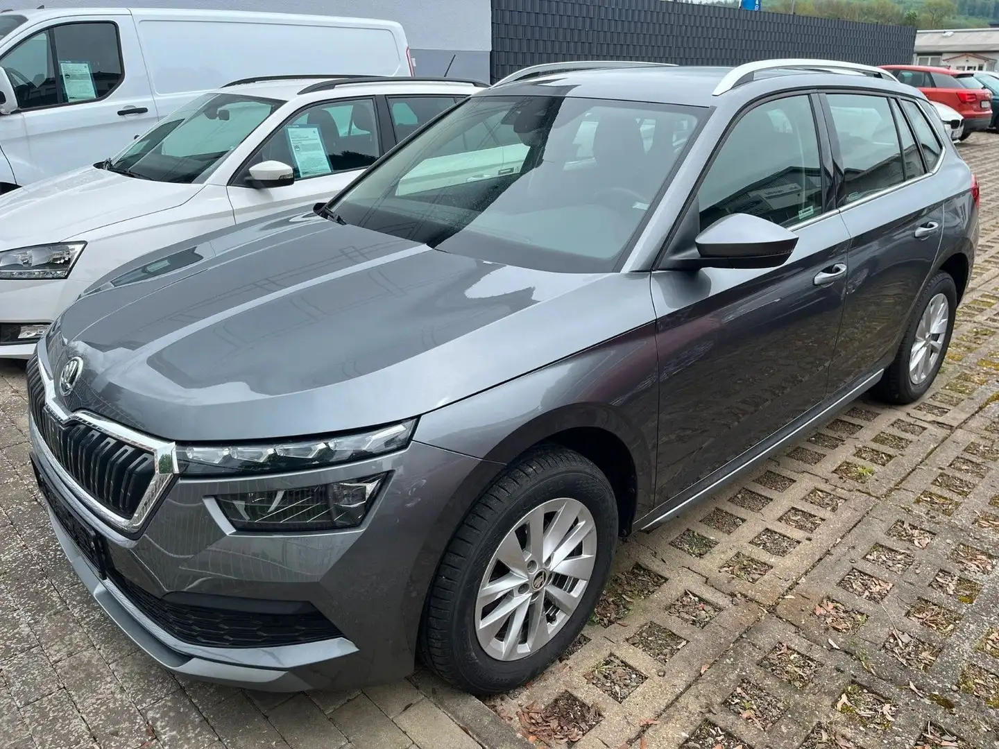 Skoda Kamiq Style,5JG,Navi,DSG,SHZ,CAM,LED,Klimaautm Grau - 1