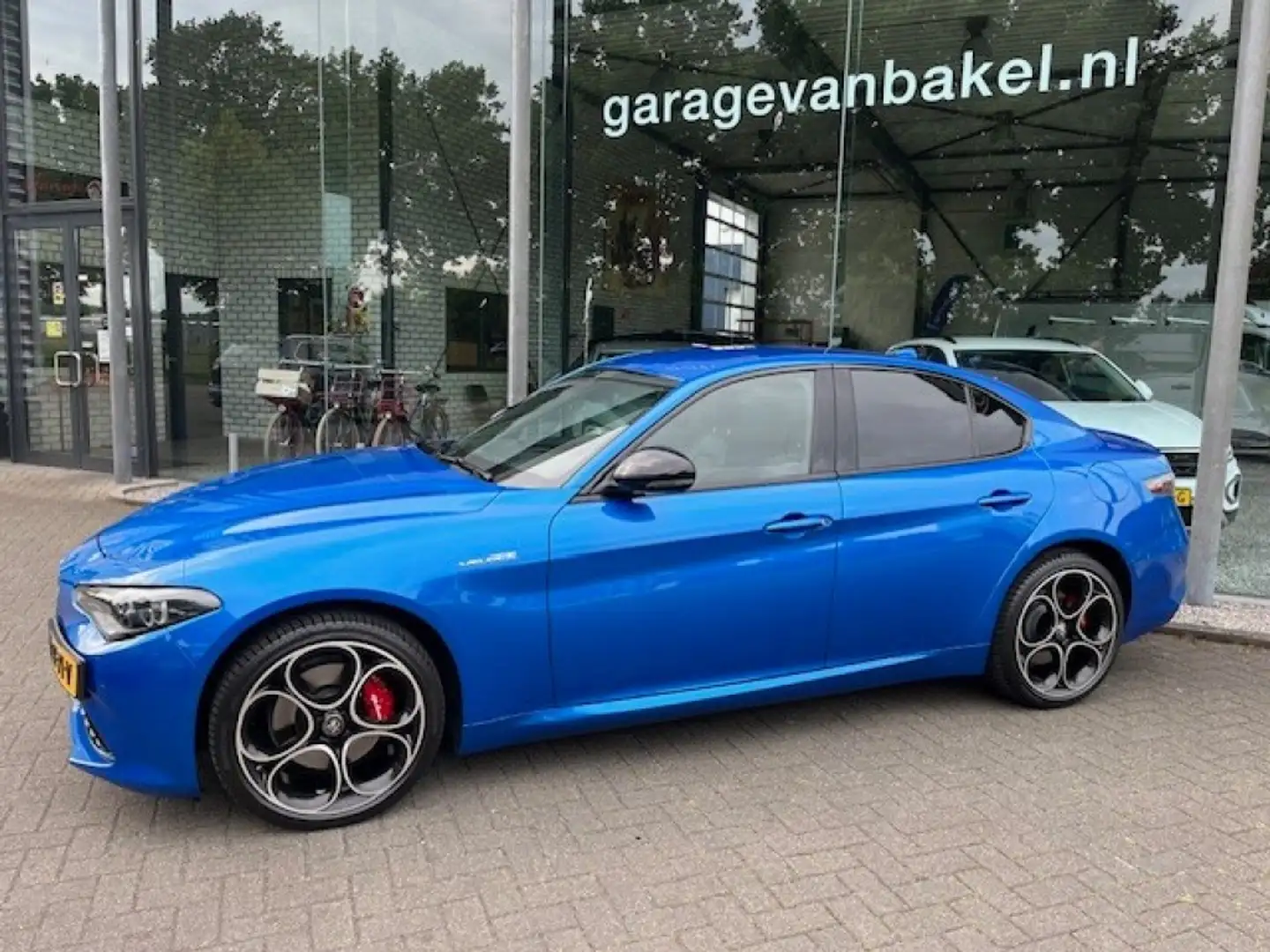 Alfa Romeo Giulia 2.0T AWD Veloce 280 PK FACELIFT Bleu - 2