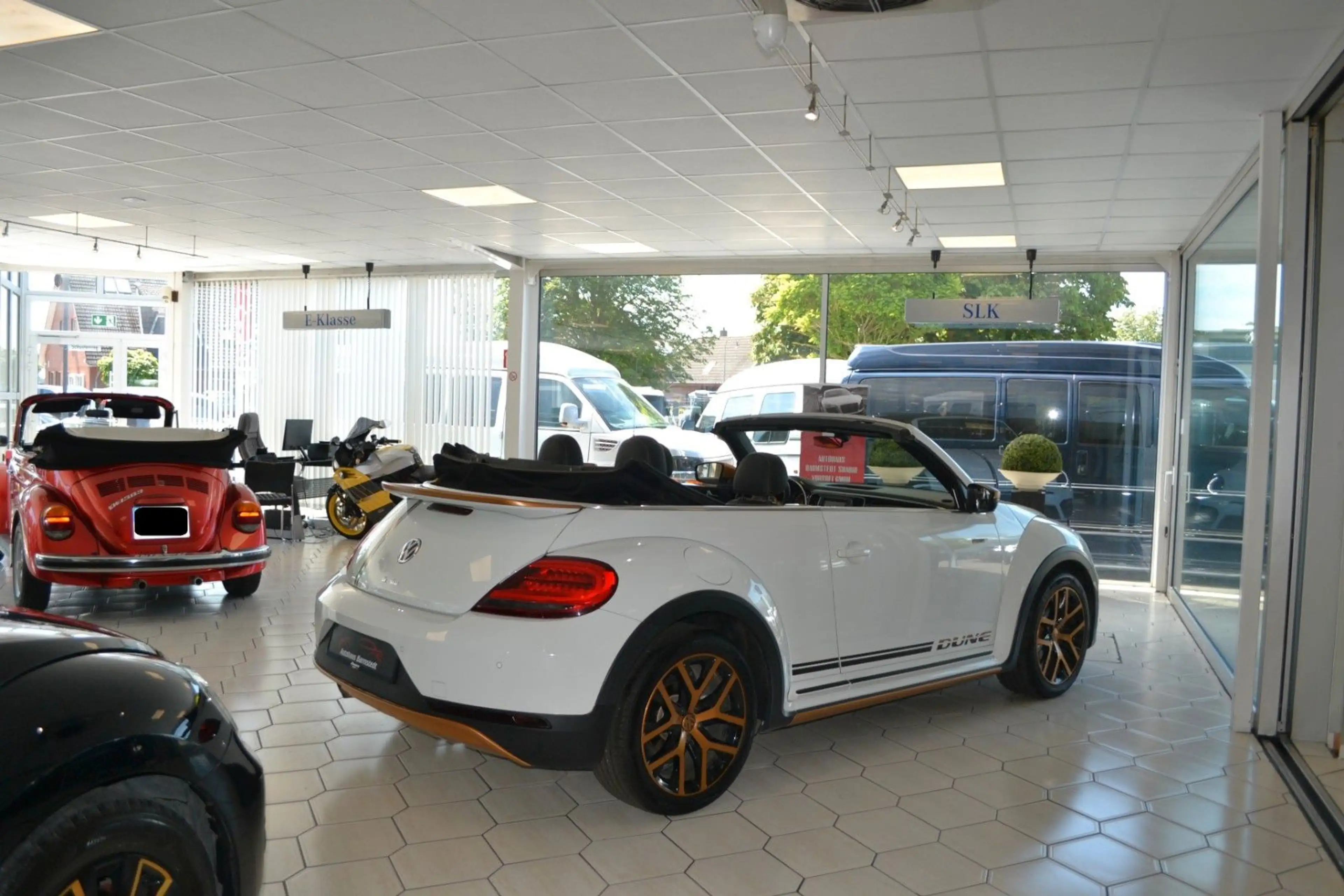 Volkswagen Beetle Cabriolet 1,8 Dune — photo 15