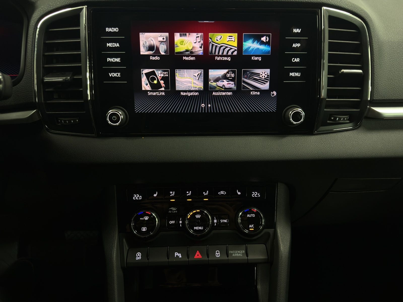 Skoda Karoq 1.5 TSI Tour DSG AHK LED LM 17" PDC+RFK Te — photo 8