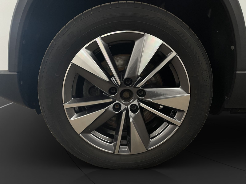 Skoda Karoq 1.5 TSI Tour DSG AHK LED LM 17" PDC+RFK Te — photo 11
