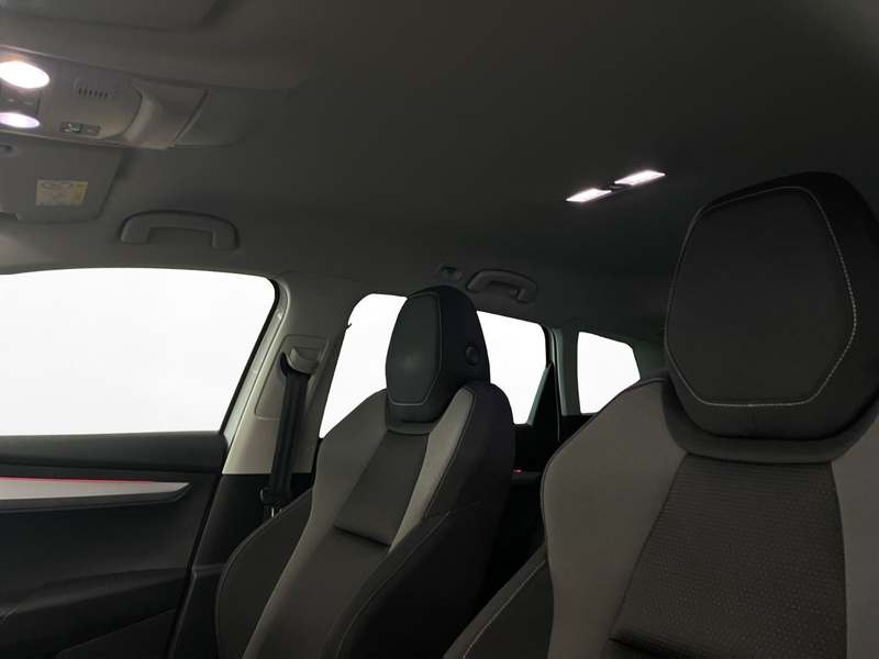 Skoda Karoq 1.5 TSI Tour DSG AHK LED LM 17" PDC+RFK Te — photo 9