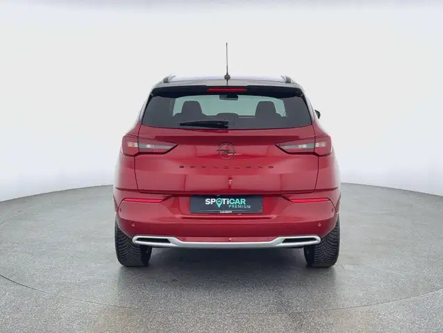Opel Grandland view 4