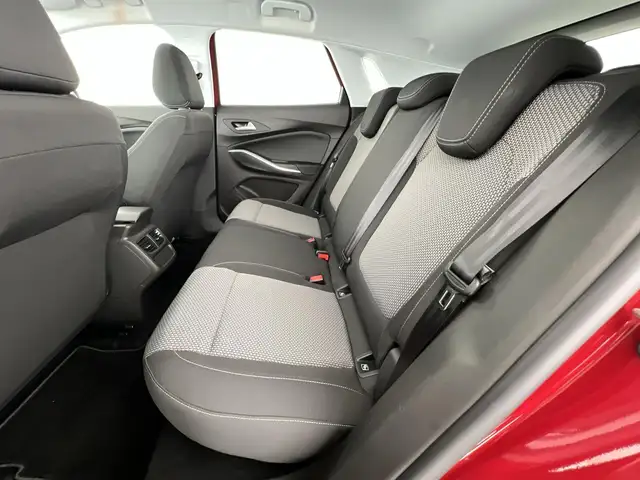 Opel Grandland view 8