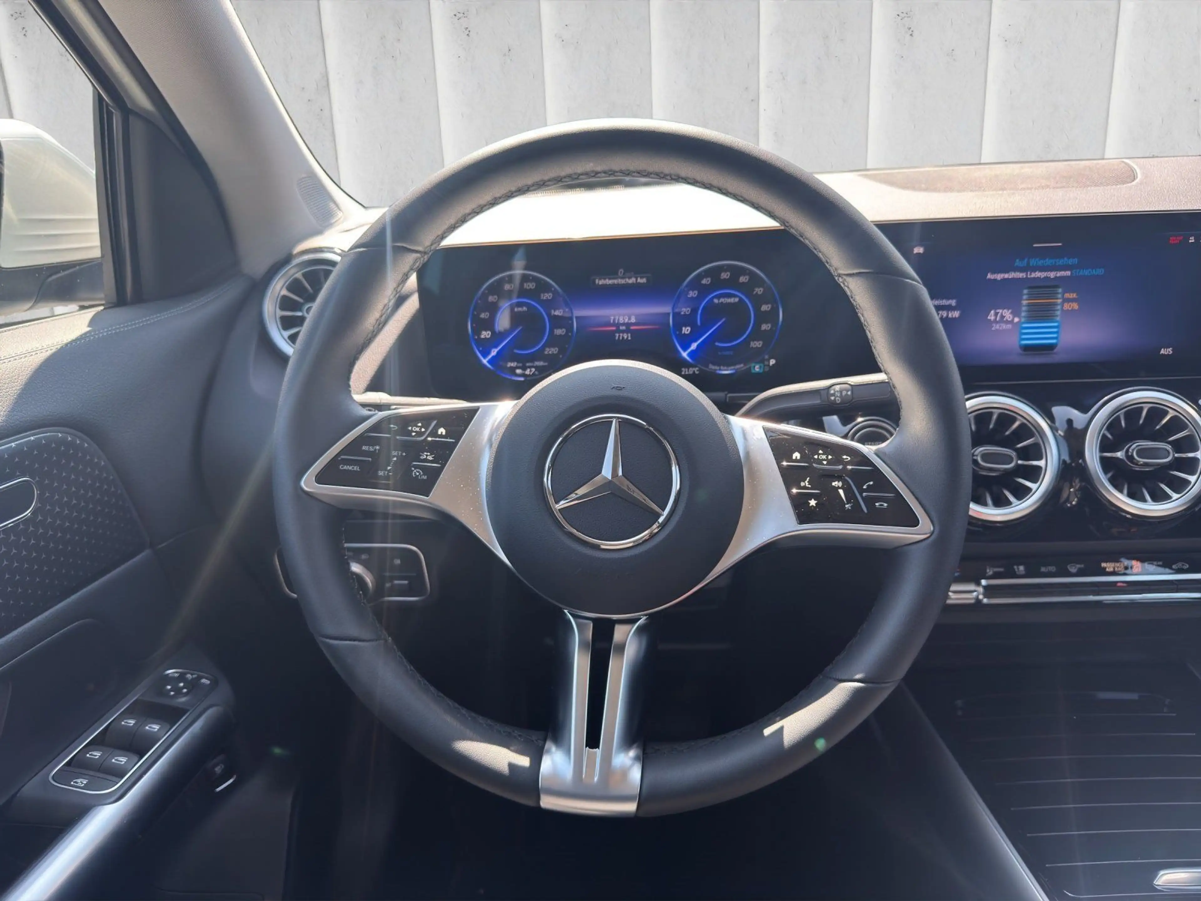Mercedes-Benz EQA 250 + Progressive Rückfahrkamera Spurh Totw. — photo 10