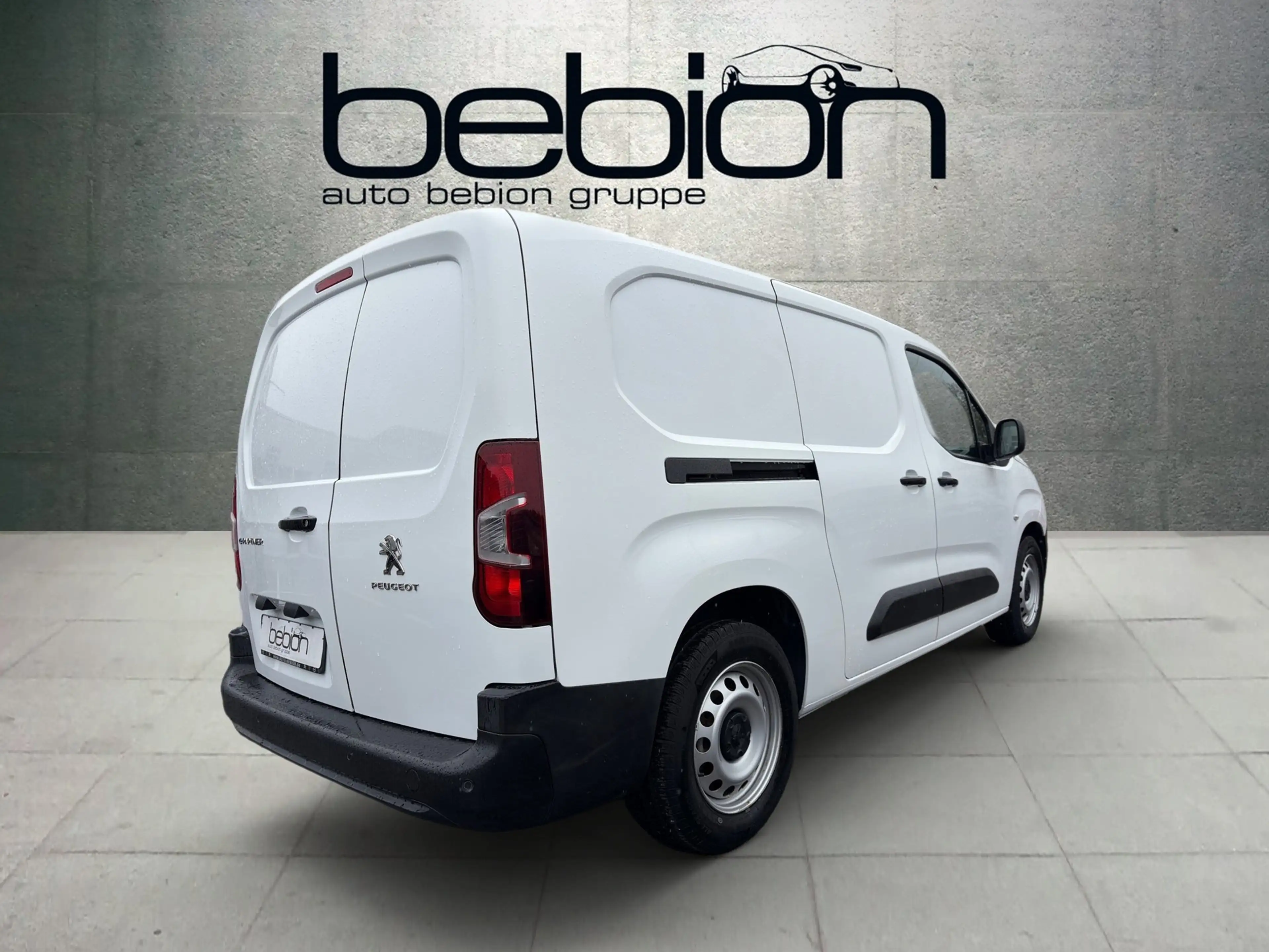 Peugeot Partner Elektromotor 136 PS L2 Premium PDC Navi — photo 12