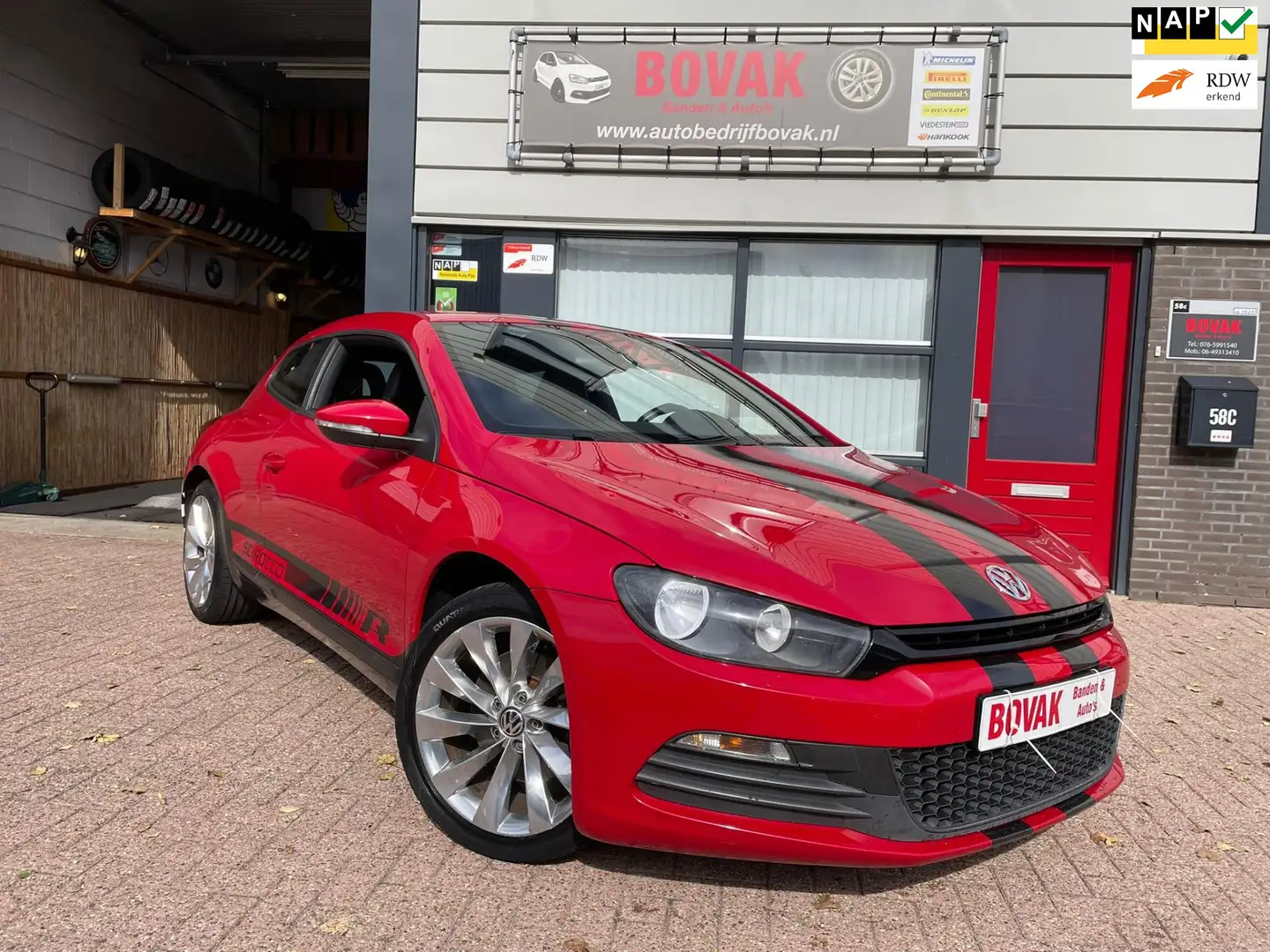 Volkswagen Scirocco 2.0 TSI R-Line AUTOMAAT Rood - 1