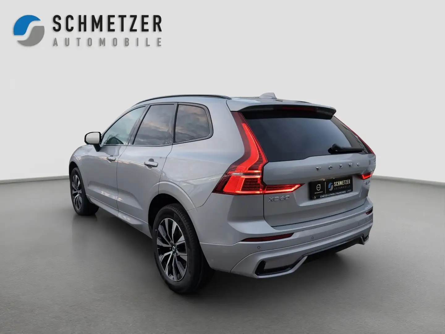 Volvo XC60 +B5+AWD+E-Sitze+Harman-Kard+VOLLLED+BLIS+NSW Silber - 2