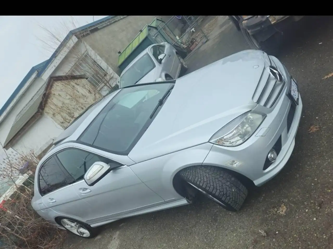 Mercedes-Benz C-Class снимка Mercedes-Benz C-Class