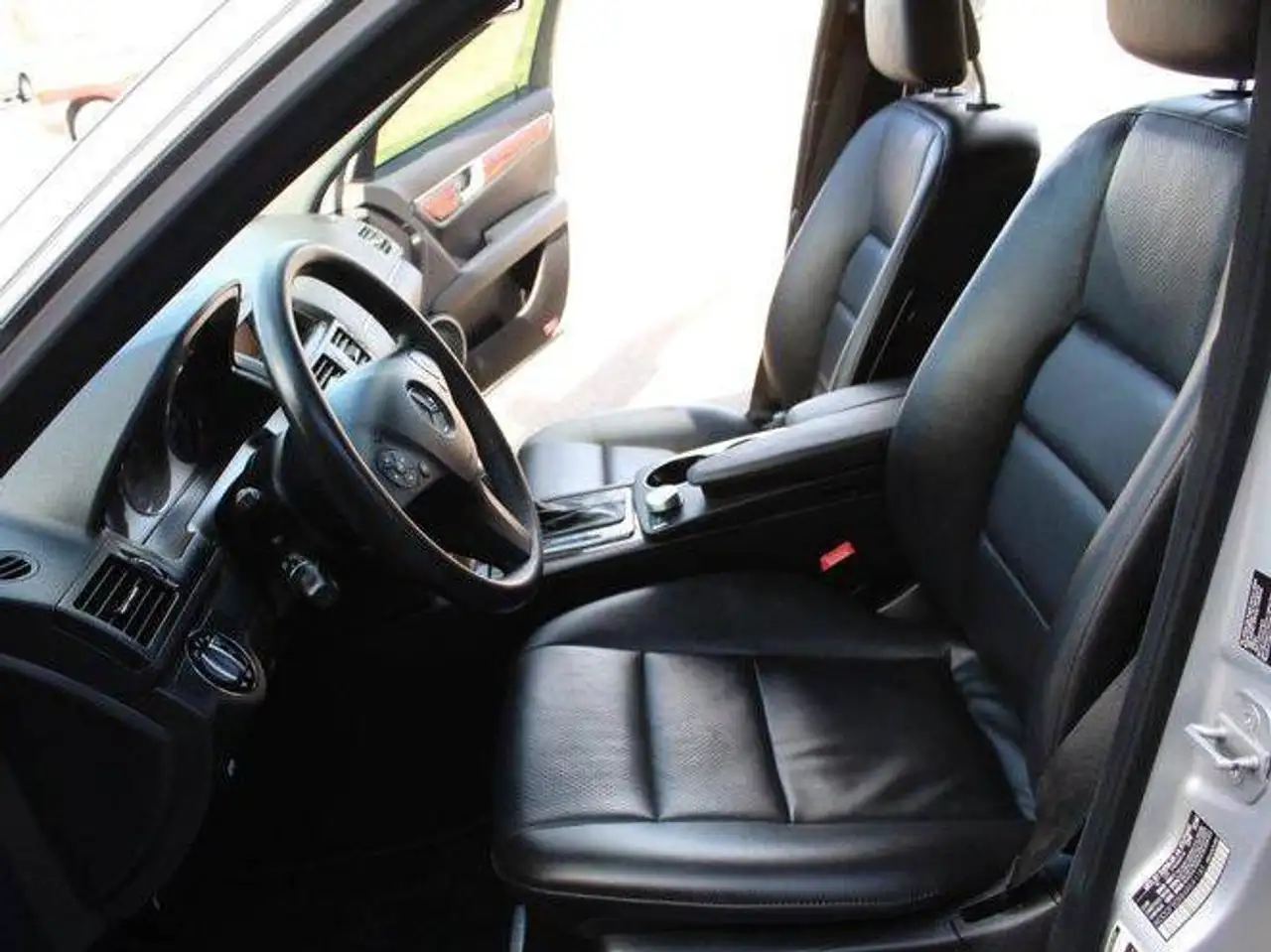 Mercedes-Benz C-Class снимка Mercedes-Benz C-Class