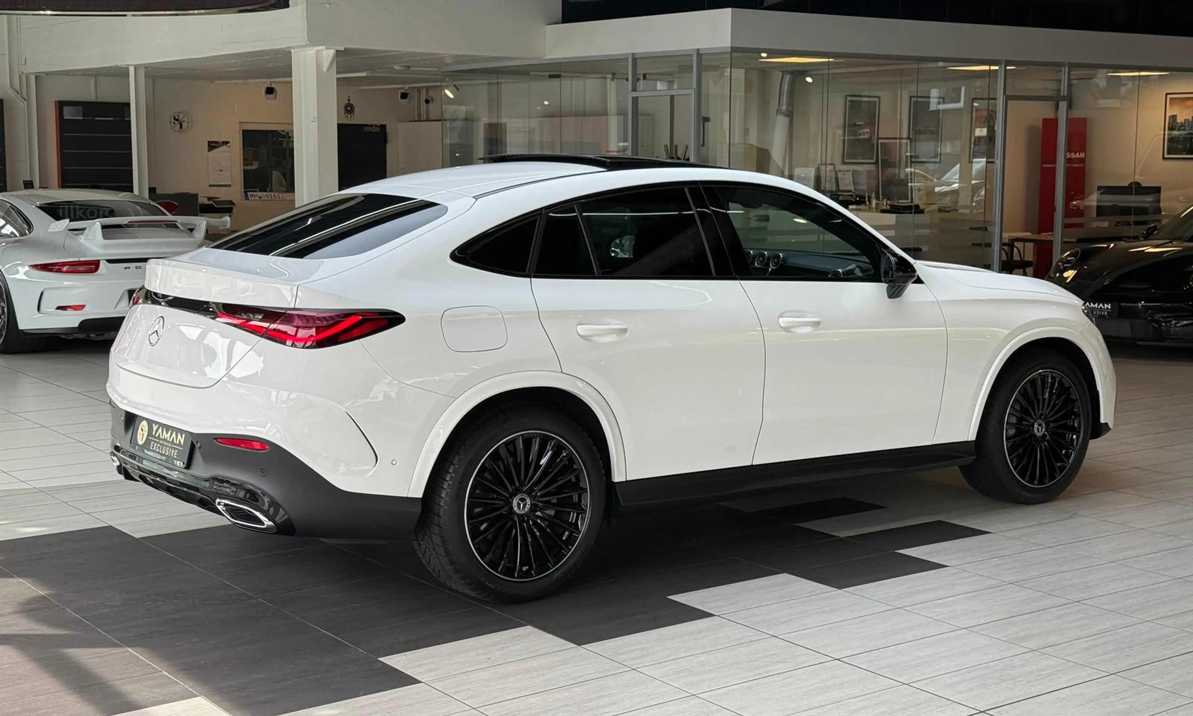 Mercedes-Benz GLC 220 d 4M Coupe AMG*HUD*Pano*360°*Burm*Distr. — photo 9