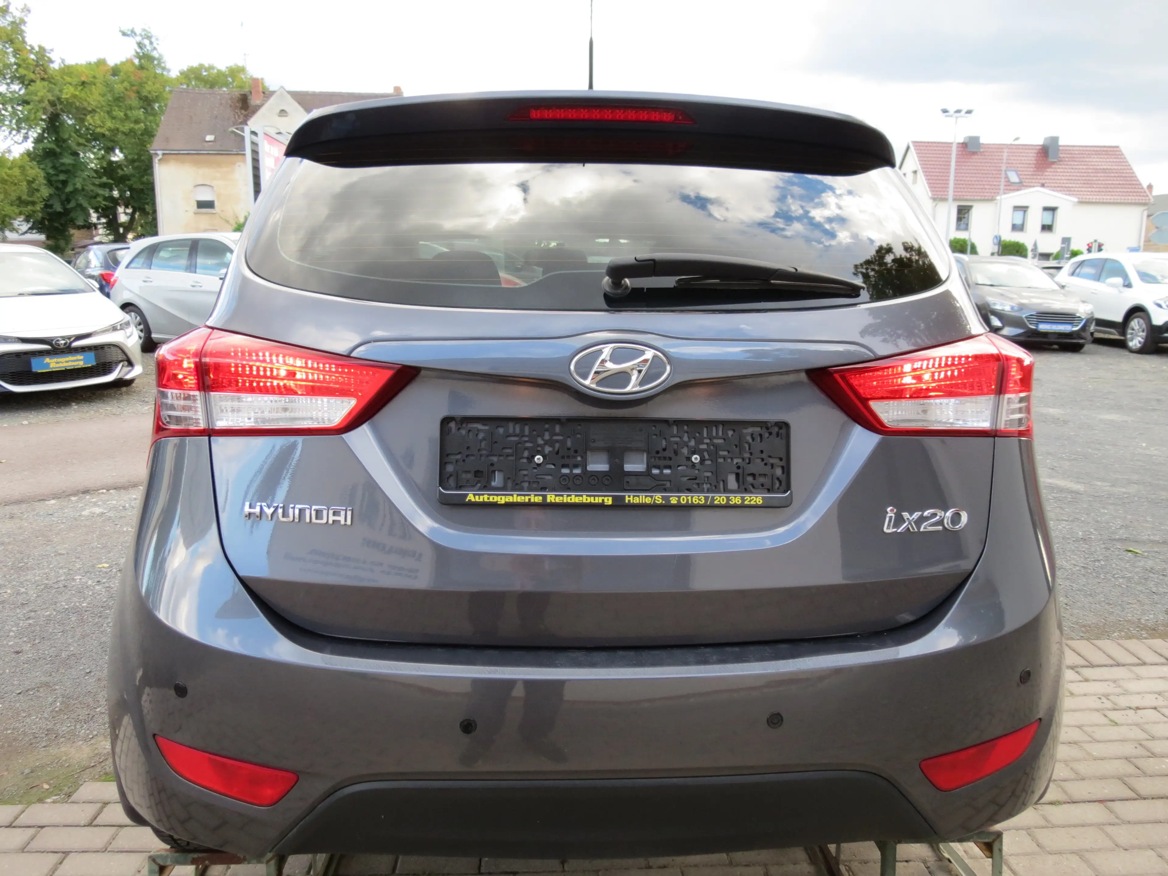 Hyundai iX20 Classic 1.Hand!! Allwetter!! Klima!!SHZ!!PDC!! — photo 6