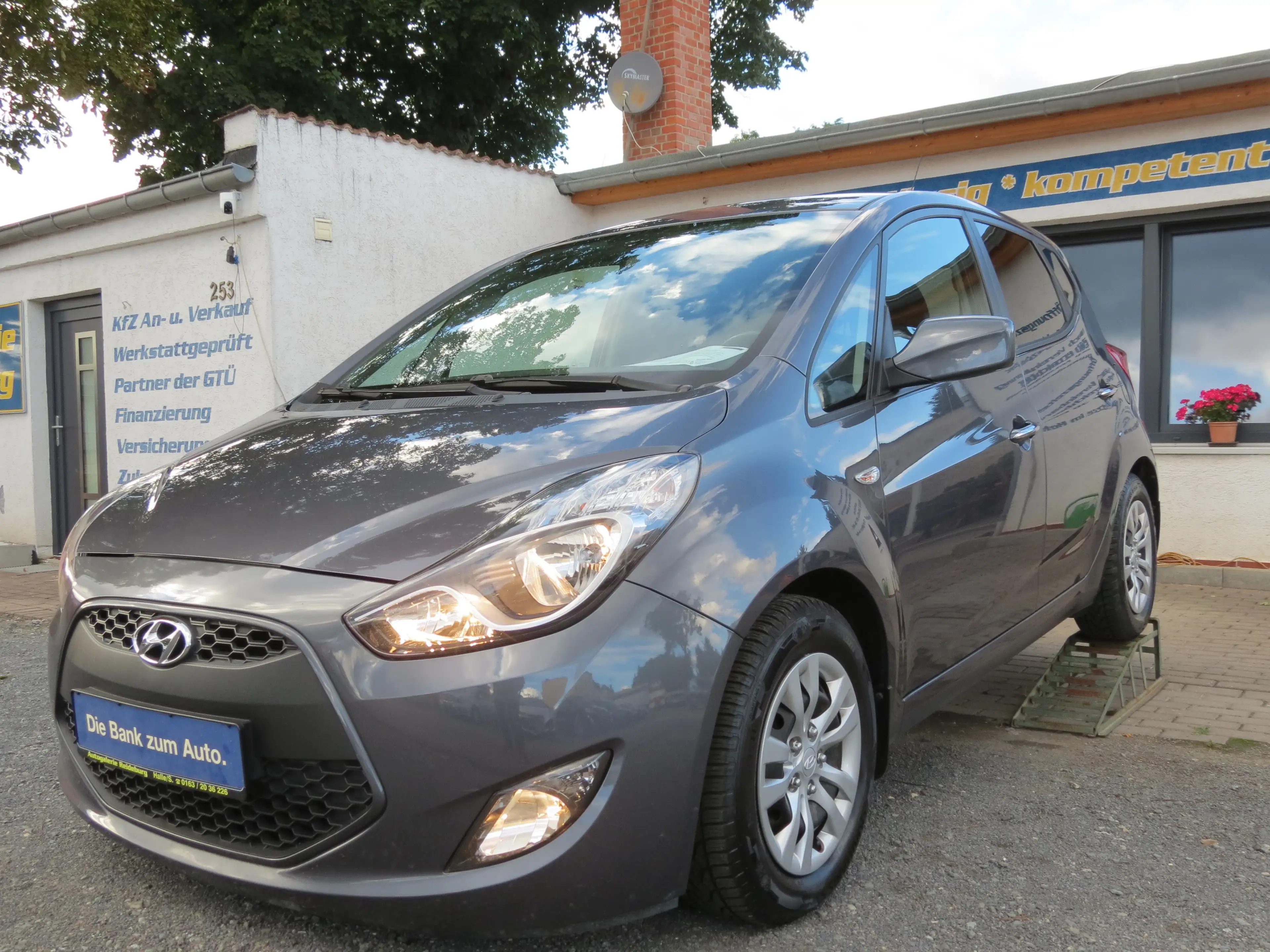 Hyundai iX20 Classic 1.Hand!! Allwetter!! Klima!!SHZ!!PDC!! — photo 3