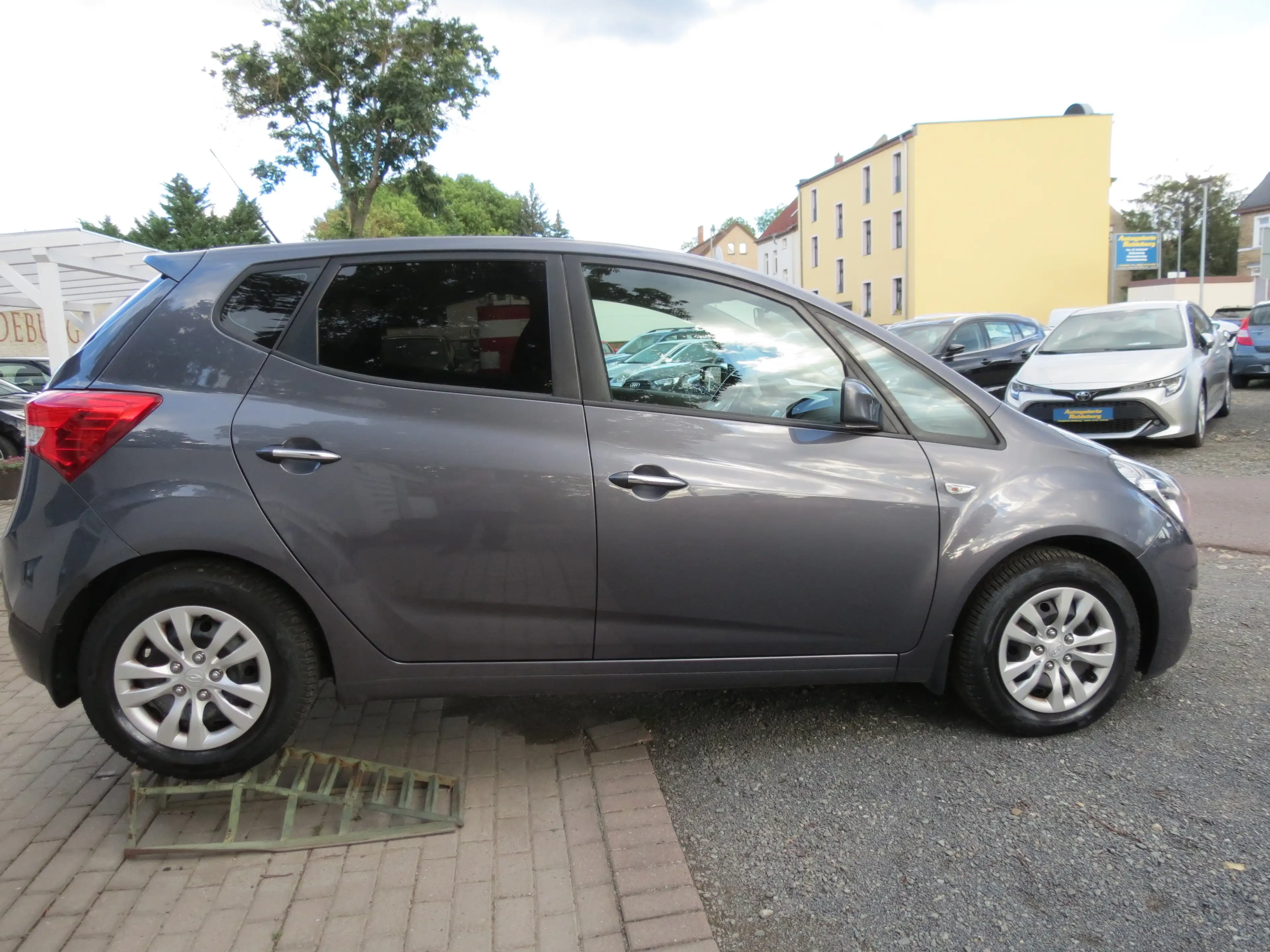 Hyundai iX20 Classic 1.Hand!! Allwetter!! Klima!!SHZ!!PDC!! — photo 8