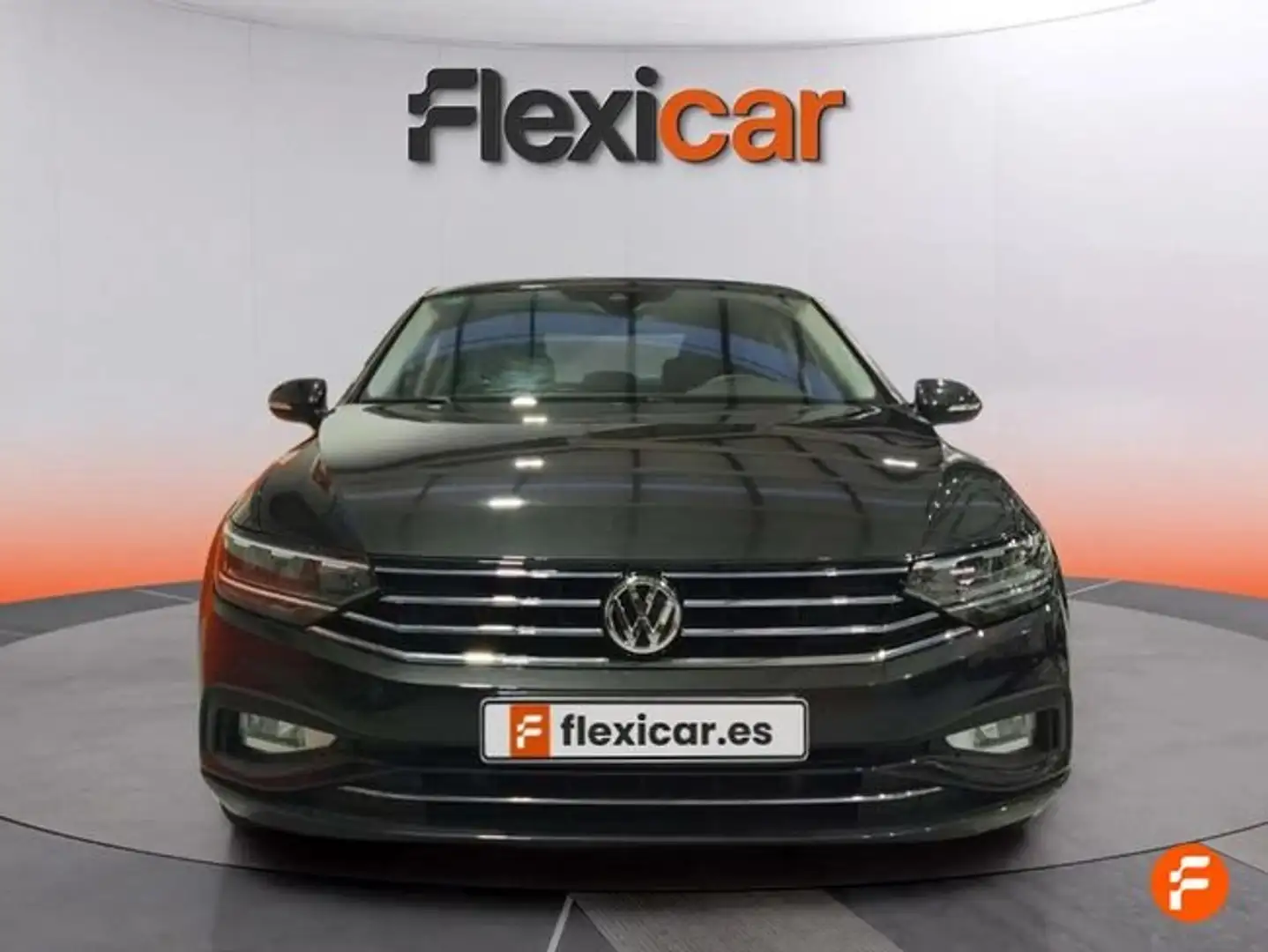 Volkswagen Passat 1.6TDI Advance DSG7 88kW Gris - 2