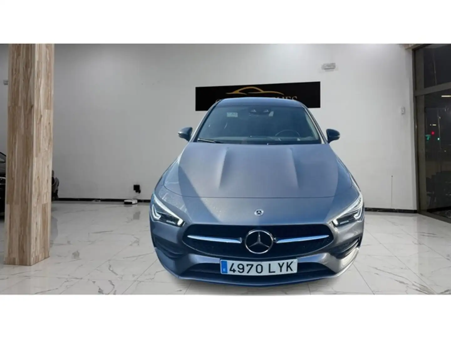 Mercedes-Benz CLA 200 Shooting Brake Gris - 2