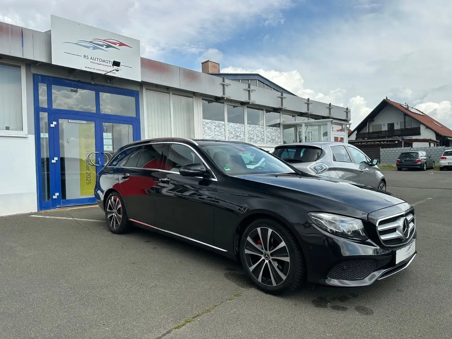 Mercedes-Benz E 220 d T-Modell Avantgarde*2.Hd*Command*LED*VOLL Noir - 2